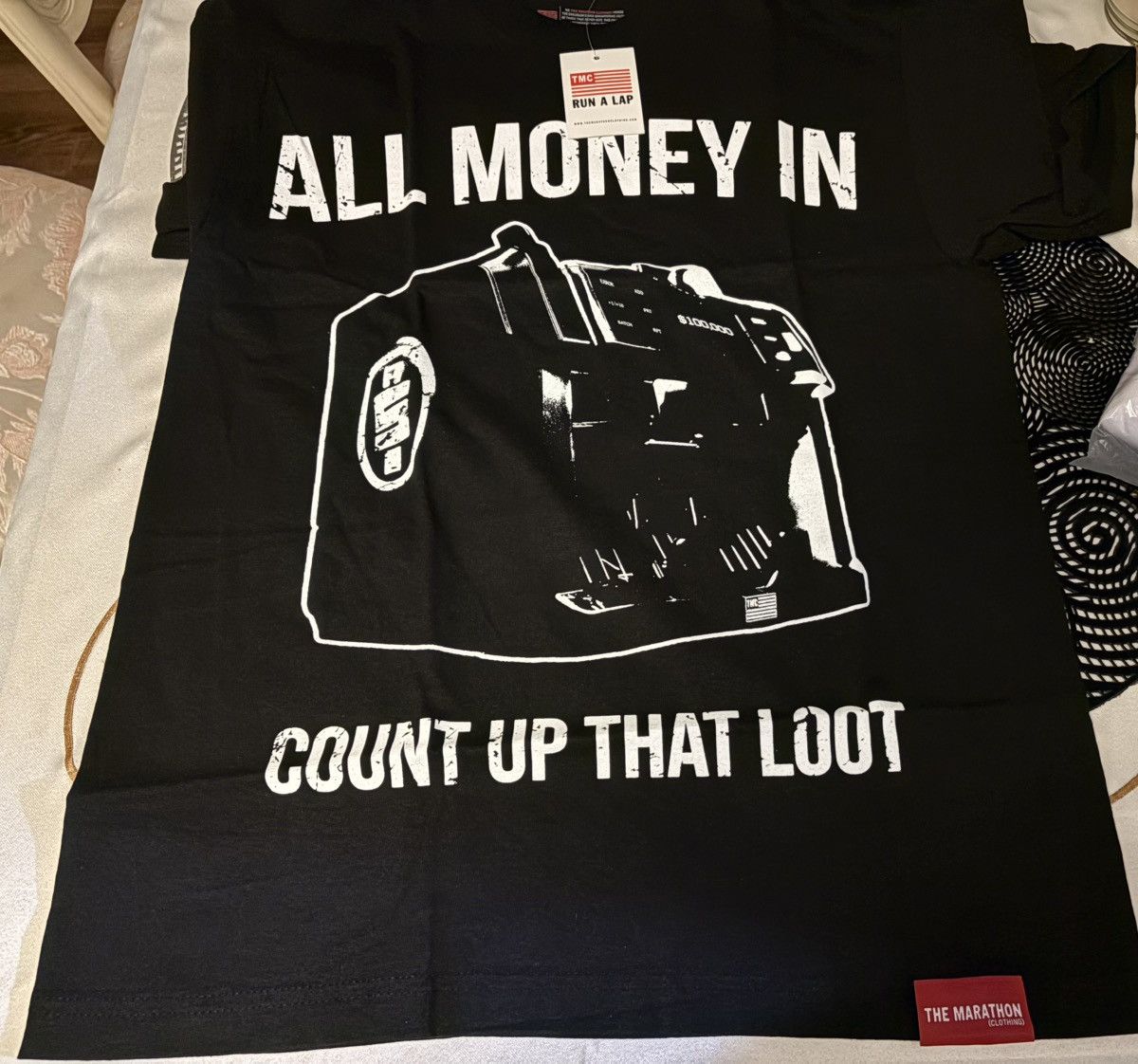 Other MARATHON CLOTHING COUNT UP THE LOOT t-shirt M Size US M / EU 48-50 / 2 - 1 Preview
