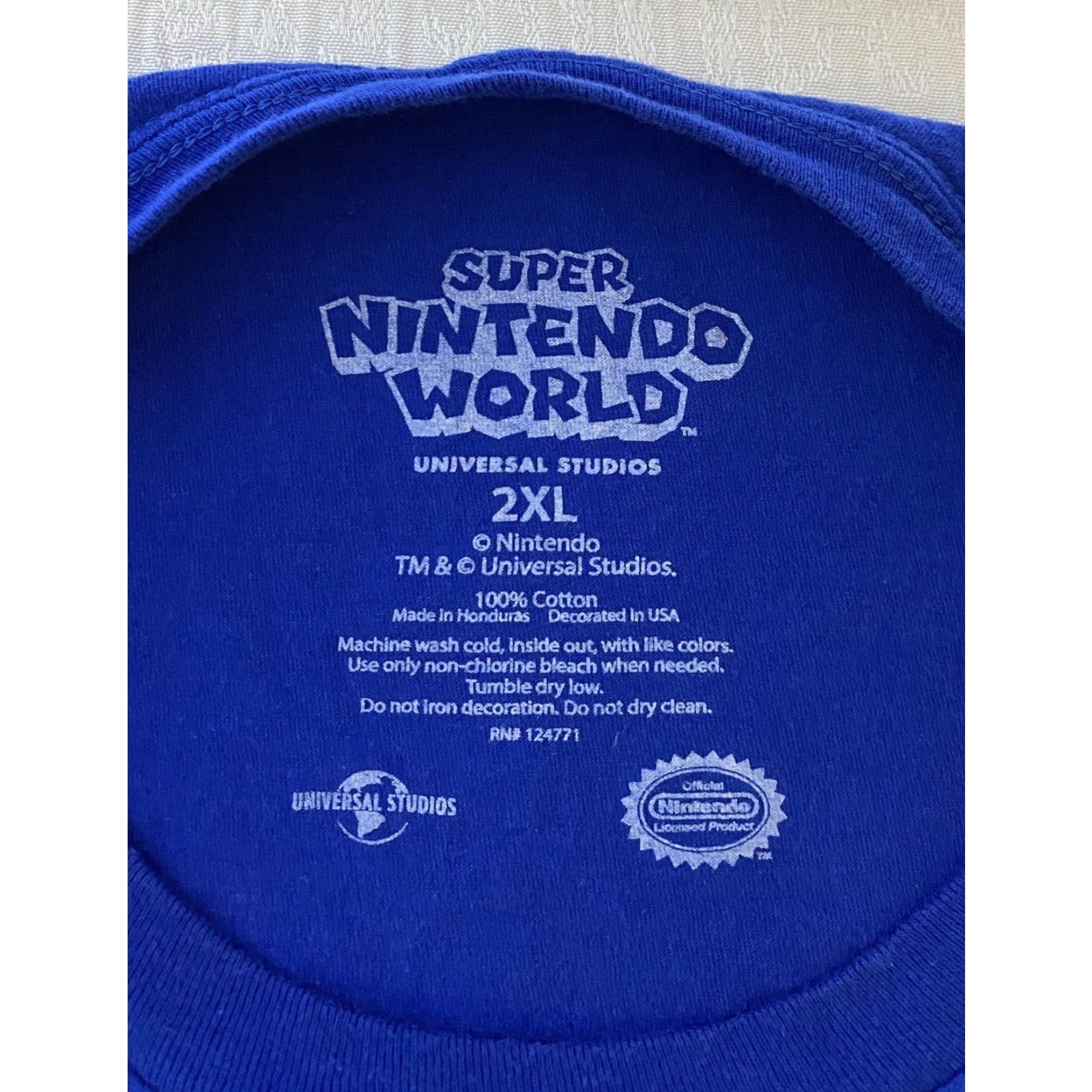 Nintendo VINTAGE Super Nintendo World Shirt Mens 2XL Blue Mario Bowser Peach Graphic Tee Size US XXL / EU 58 / 5 - 5 Thumbnail
