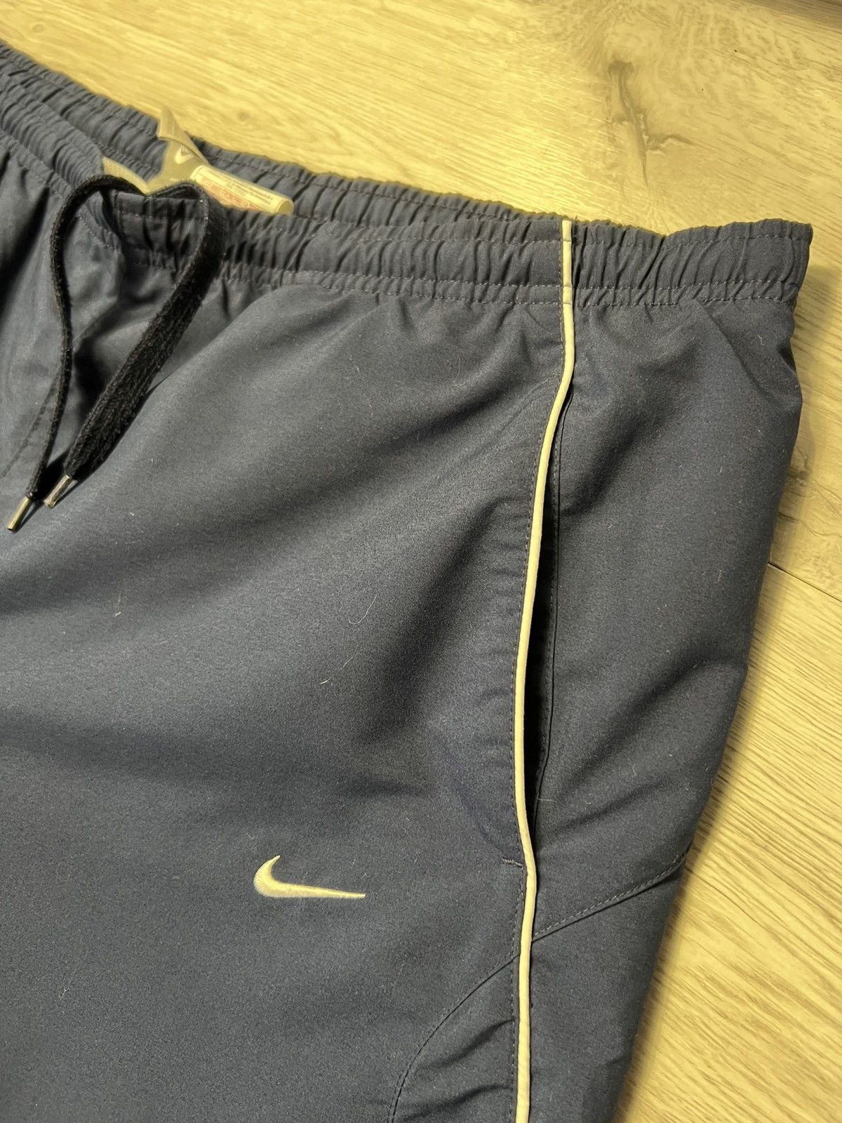 Nike × Vintage Vintage Nike Track Shorts Embroidered Swoosh Logo Size US 36 / EU 52 - 3 Thumbnail