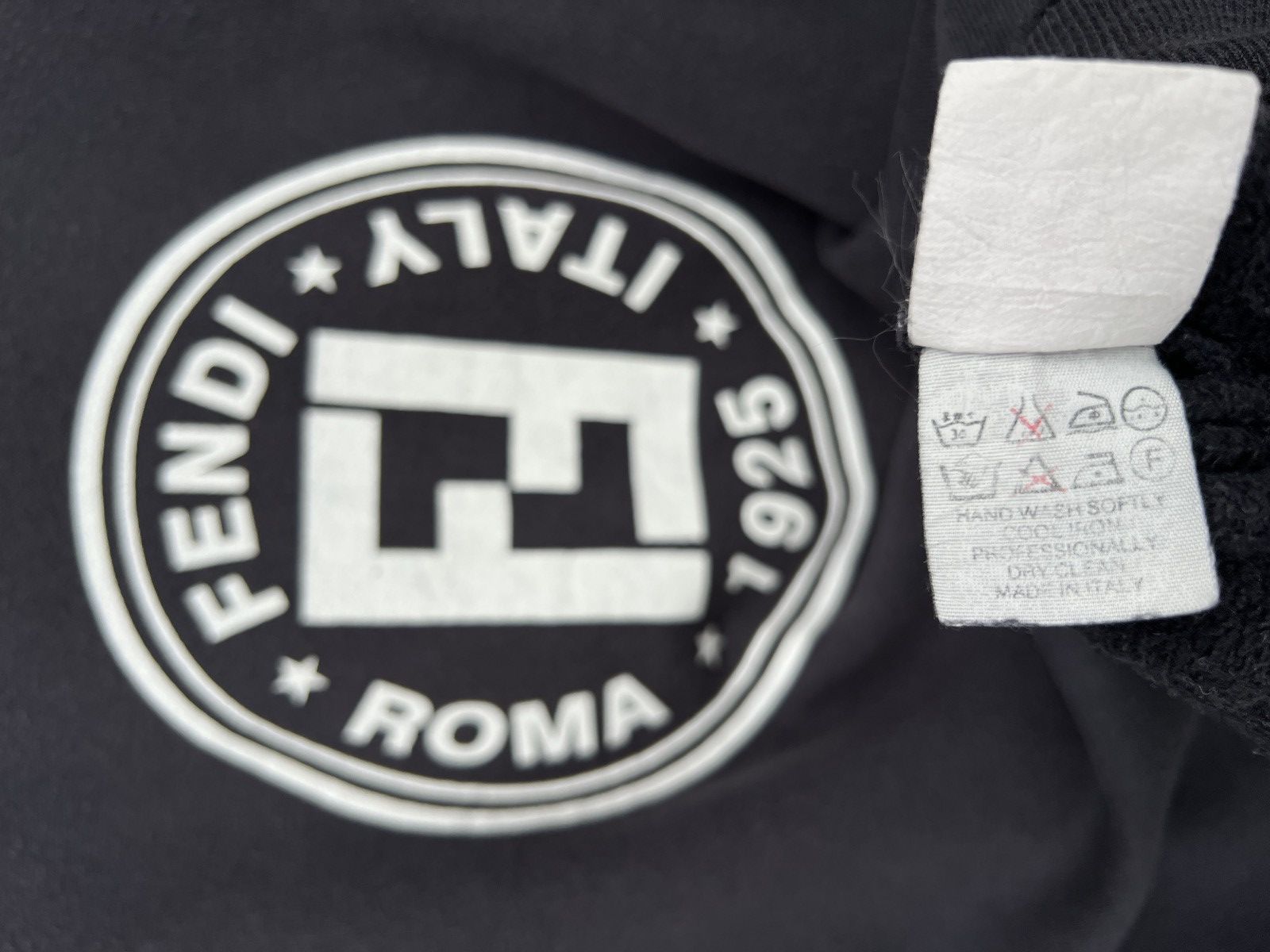 Fendi Vintage 90s Fendi Roma Italy Spell Out Baggy Sweatshirt XL Size US XL / EU 56 / 4 - 8 Thumbnail