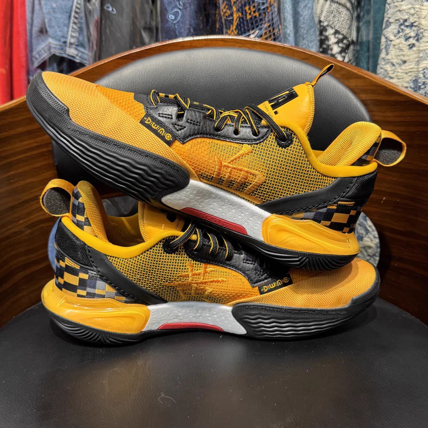 Li-Ning Li-Ning Yellow Blood Special Edition Basketball Shoes K15 Size US 8 / EU 41 - 8 Thumbnail