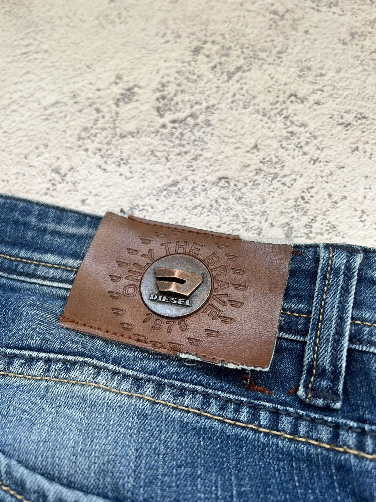 Diesel × If Six Was Nine × Vintage Vintage Diesel Faded Jeans Y2K Size US 34 / EU 50 - 12 Thumbnail