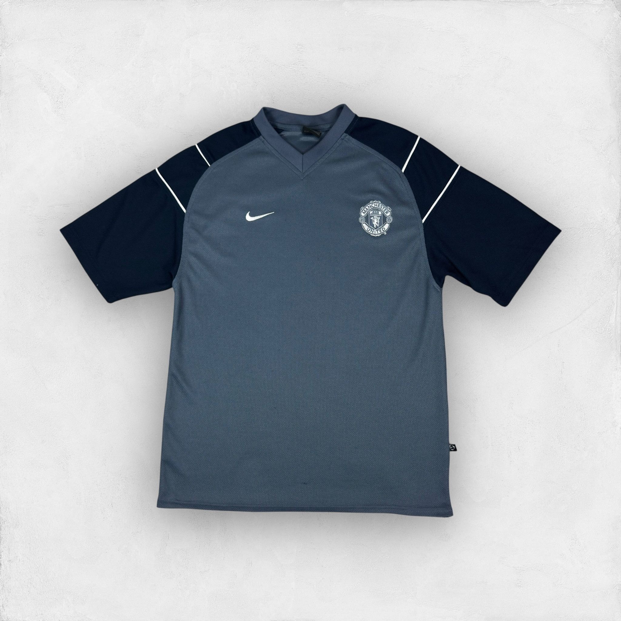 Nike × Vintage Nike Men's Gray Swoosh Manchester United F.C. Jersey Small Size US S / EU 44-46 / 1 - 1 Thumbnail