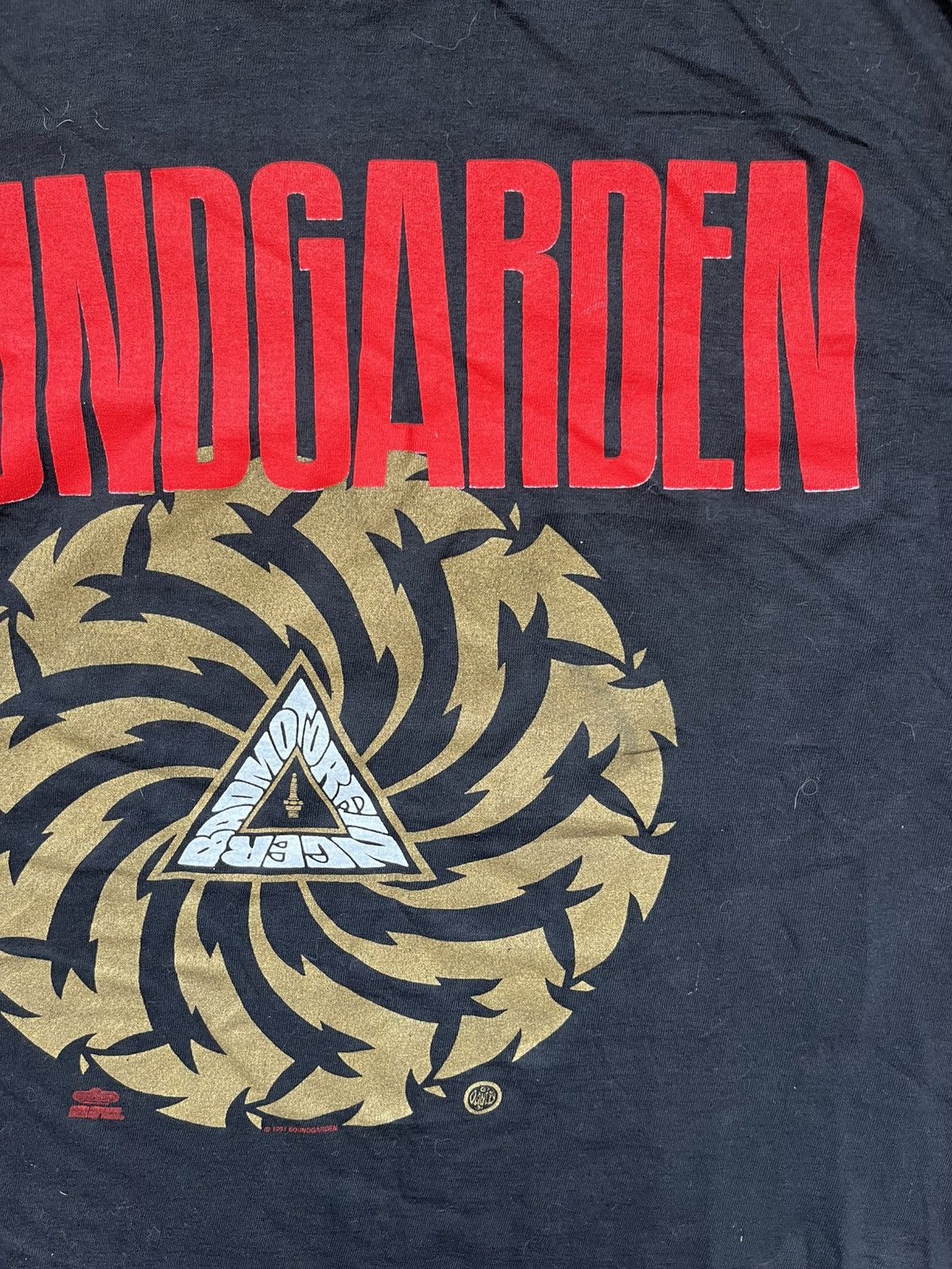 Band Tees Soundgarden Badmotorfinger 1991 Vintage 90s Euro Shirt Size US XL / EU 56 / 4 - 4 Thumbnail