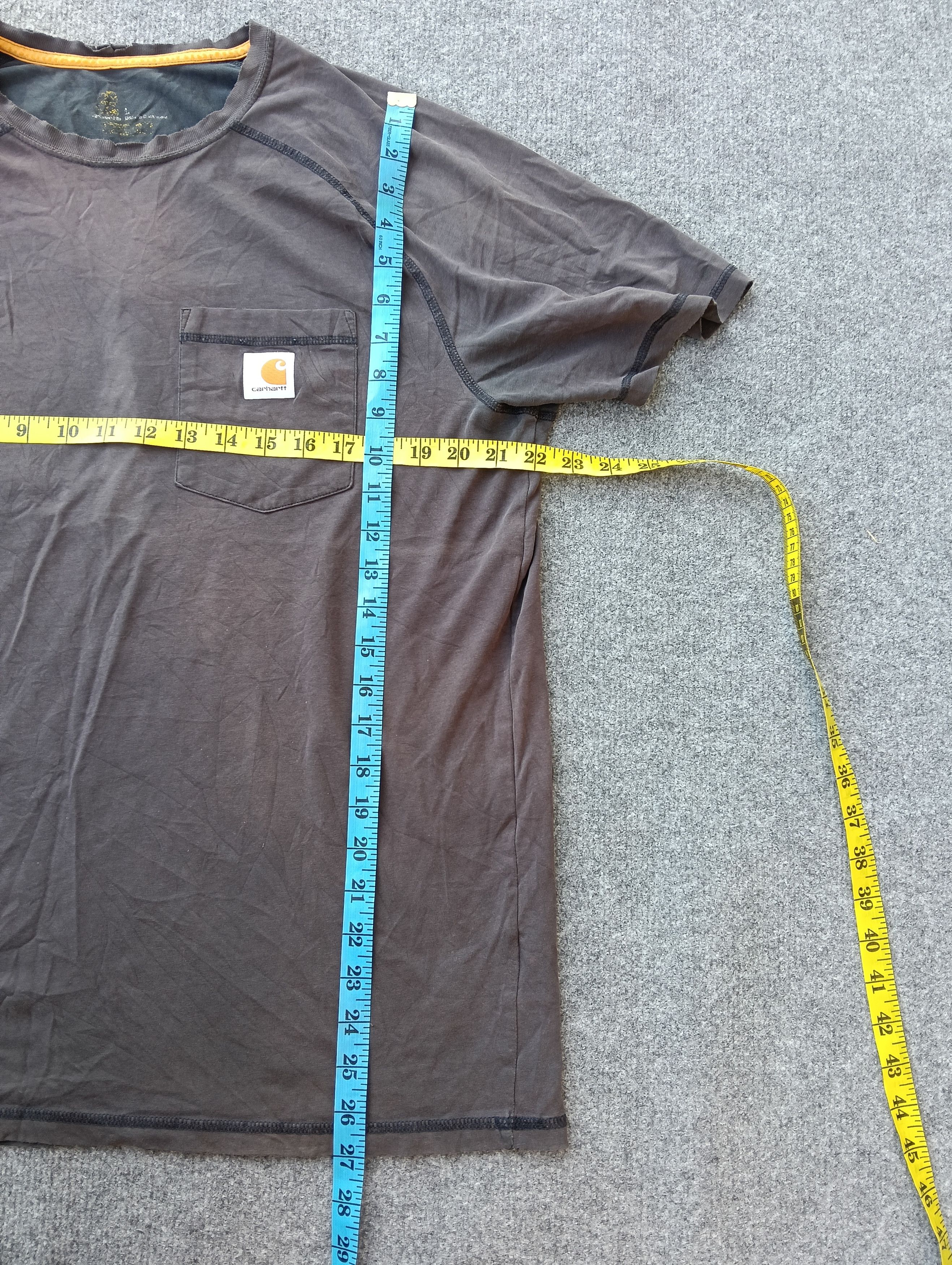 Carhartt Carhartt Distressed & Faded Rare Vintage Workwear Tee Size US L / EU 52-54 / 3 - 6 Thumbnail