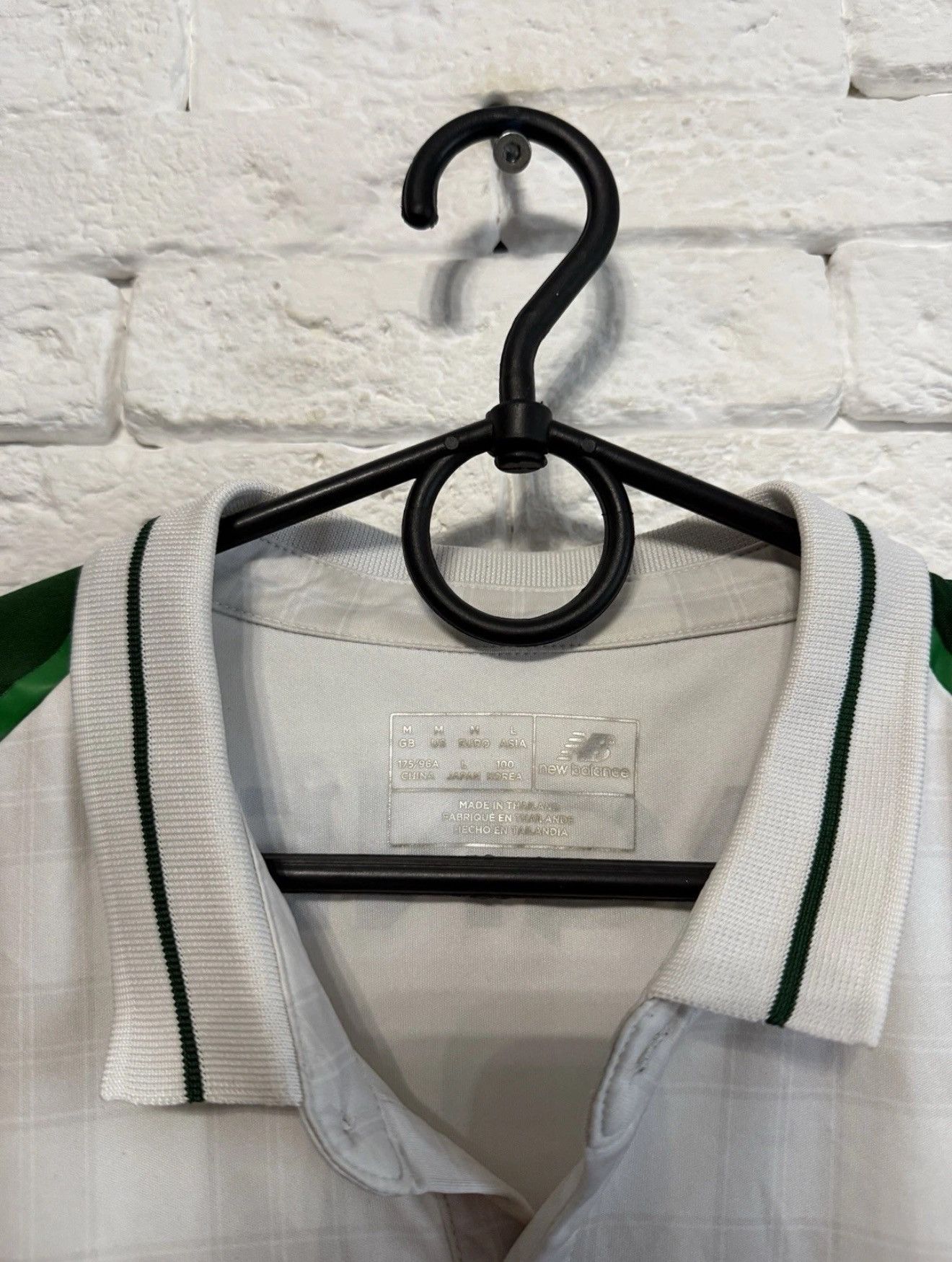 New Balance New Balance Celtic 18/19 Away Jersey Magners Sz M Size US M / EU 48-50 / 2 - 4 Thumbnail