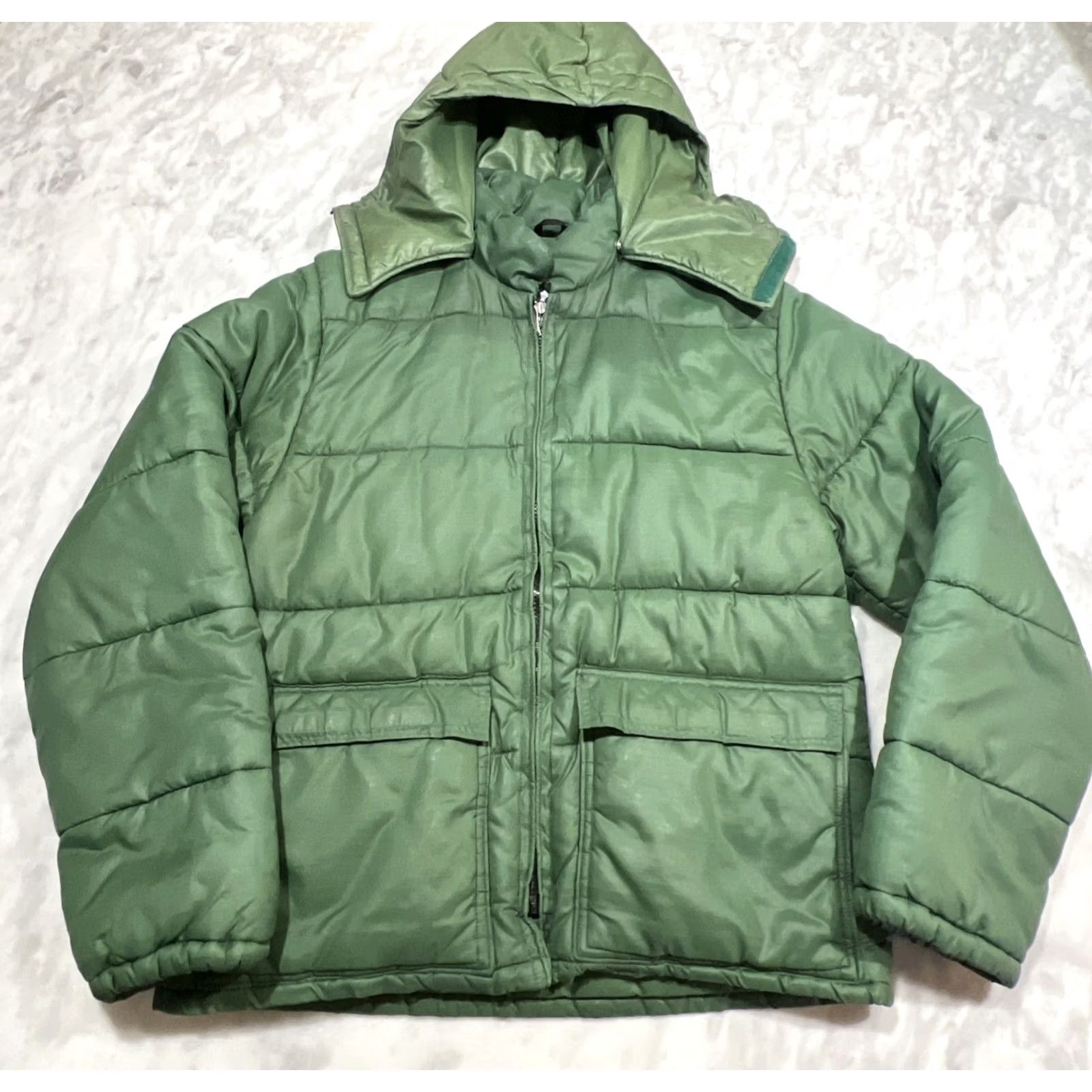 Vintage VINTAGE Frostline Kit Puffer Down Jacket Men S Green Hooded Nylon Zip Short 90s Outdoor Winter Size US S / EU 44-46 / 1 - 2 Thumbnail