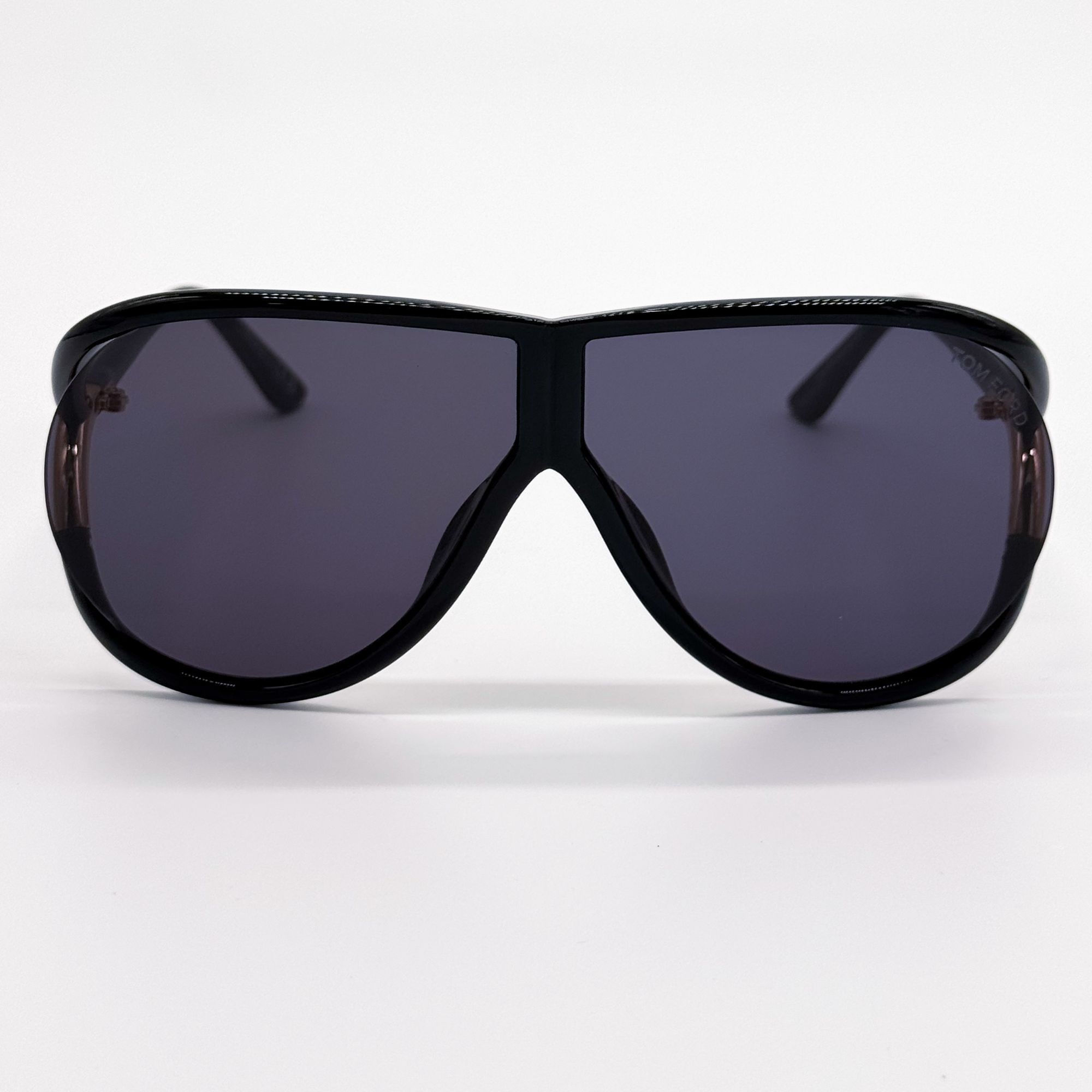 NWT Tom Ford Axel FT1197 01A Black Unisex Sunglasses Authentic New Tom Ford Axel TF1197 01A Black Shield Unisex Sunglasses main image 3