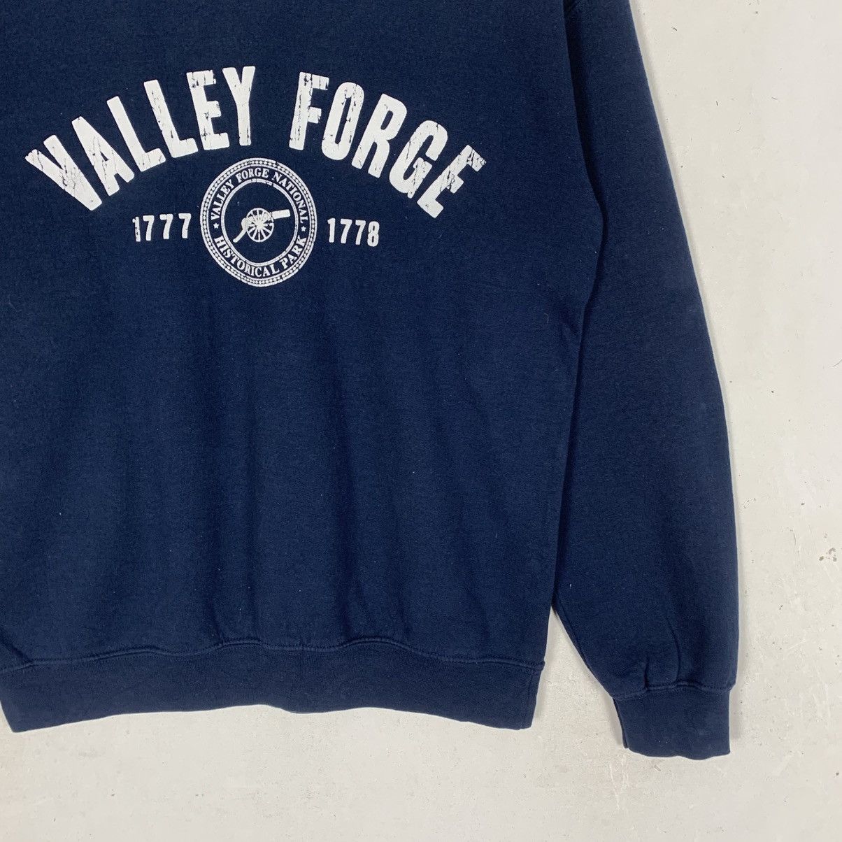 Vintage vintage MV Sports Valley Forge Military Academy Sweatshirt Size US M / EU 48-50 / 2 - 6 Thumbnail