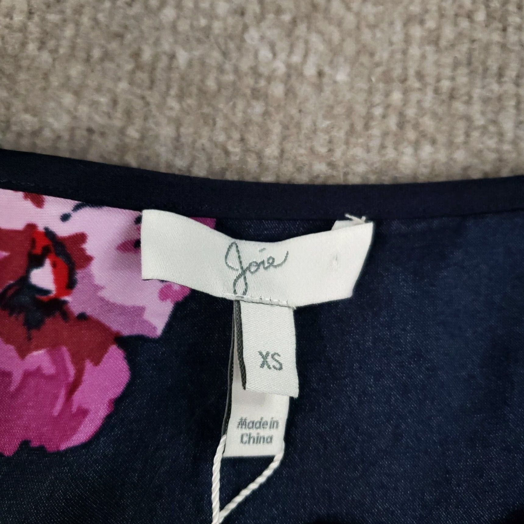 Joie VINTAGE Joie Antonela Blouse Womens XS Blue Satin Button Up Floral Long Sleeve Size XS / US 0-2 / IT 36-38 - 5 Thumbnail