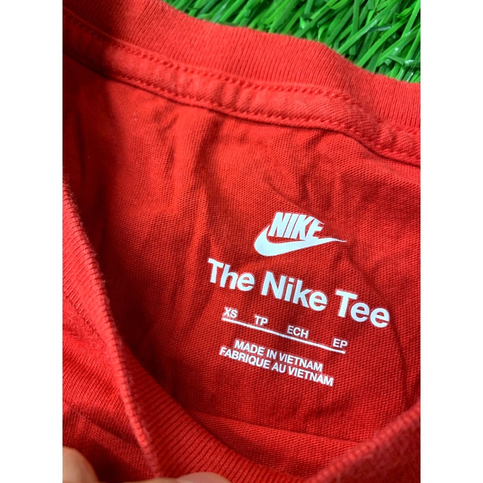 Nike Nike Club Embrd T-Shirt Men XS Jersey Red 2021 The Nike Tee Embroidered Club Embrd, 100% Cotton, Short Sleeve, Crew Neck, Solid, Regular Fit, Size XS Size US XS / EU 42 / 0 - 6 Thumbnail
