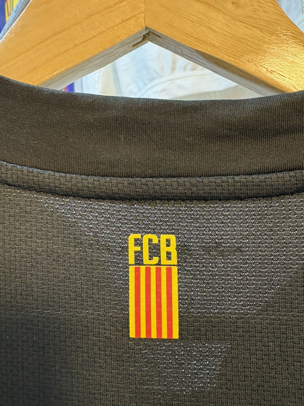 Nike 2011-2012 FC Barcelona Away Kit MESSI 10 Size US L / EU 52-54 / 3 - 20 Thumbnail