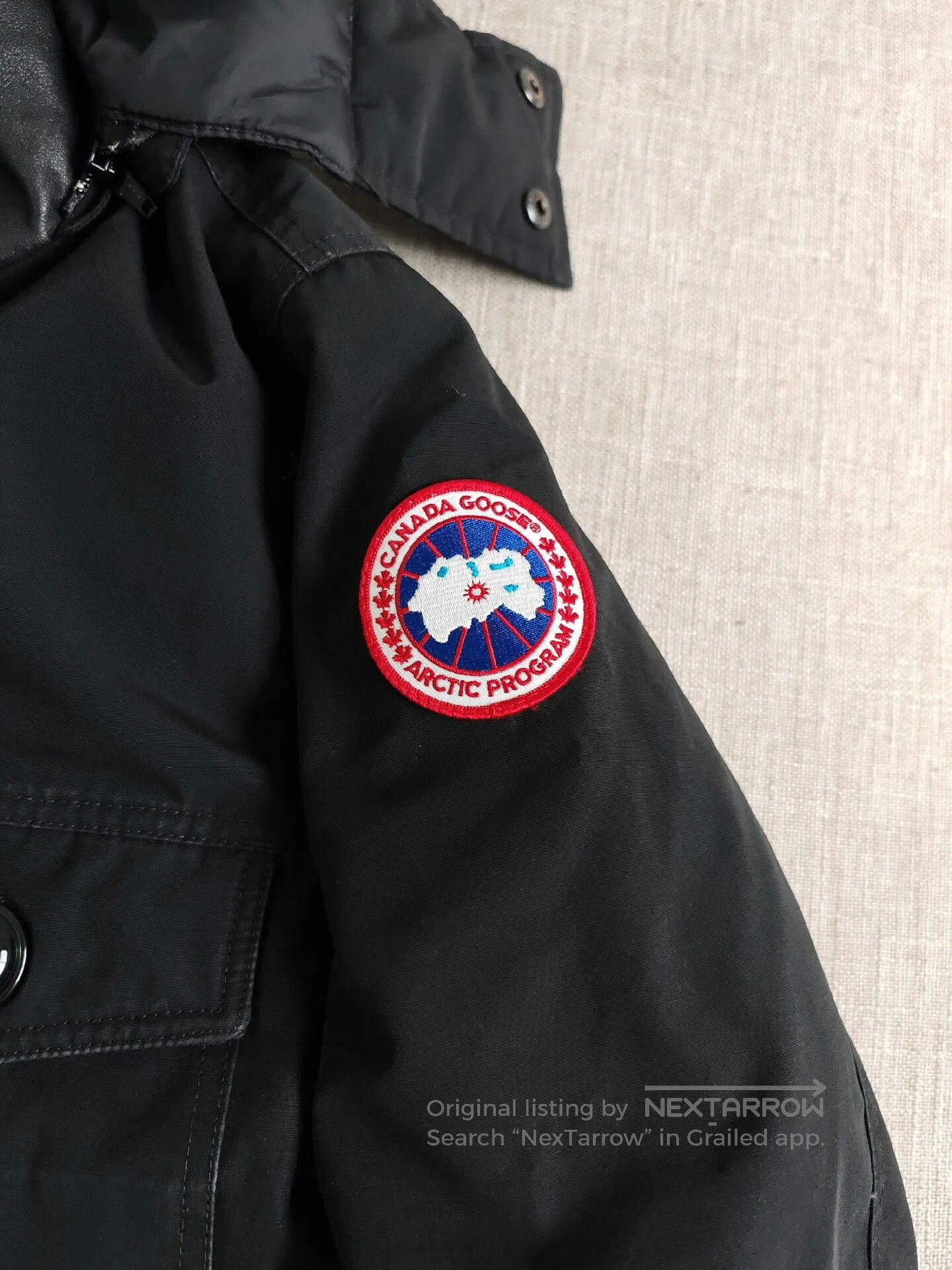 Canada Goose Canada Goose Men's Down Jacket Fur Collar. Size US L / EU 52-54 / 3 - 5 Thumbnail