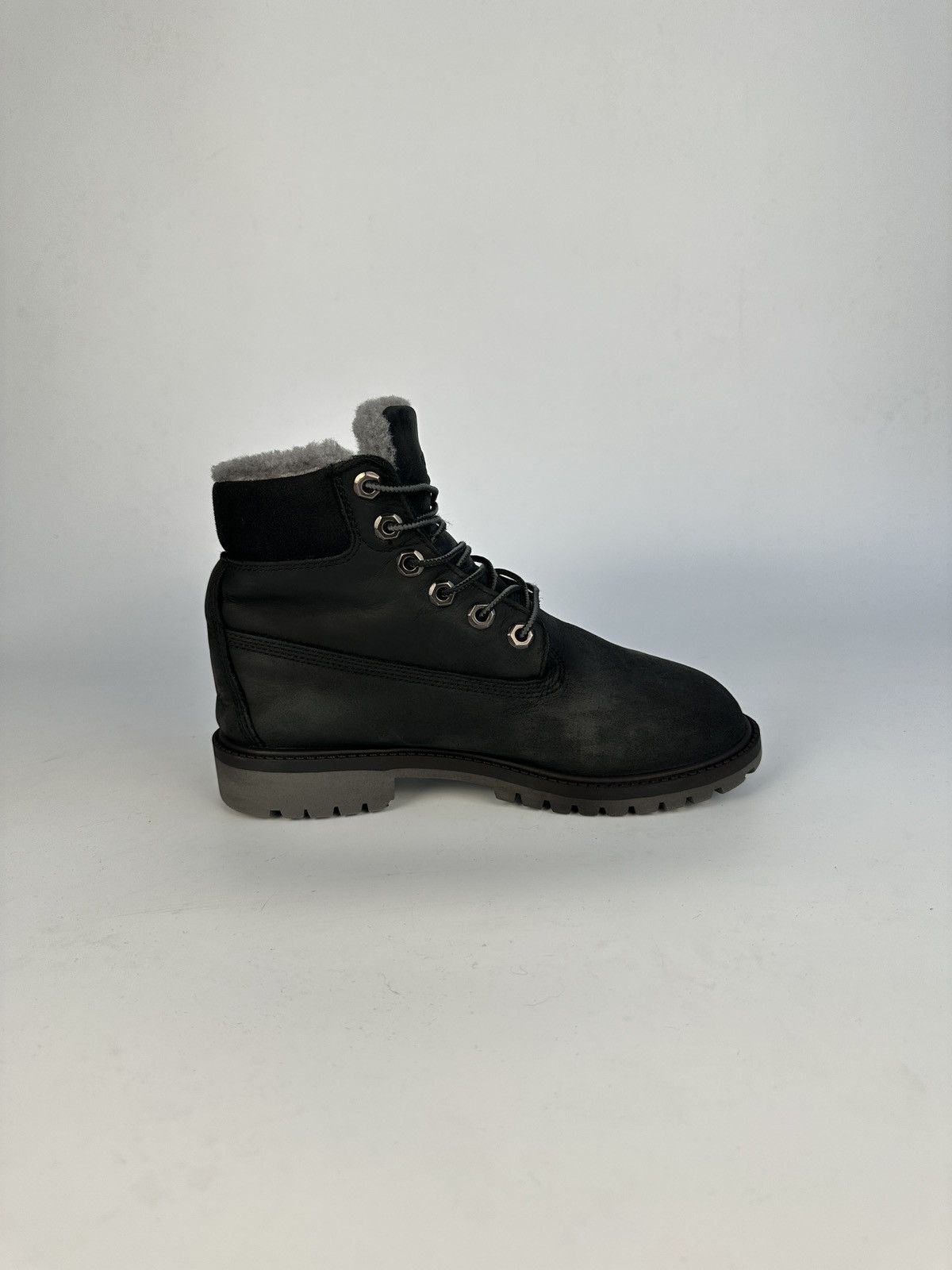 Timberland Timberland 6" Premium Black Nubuck Fur Lined Boots US 4 Size US 4 / IT 34 - 11 Thumbnail