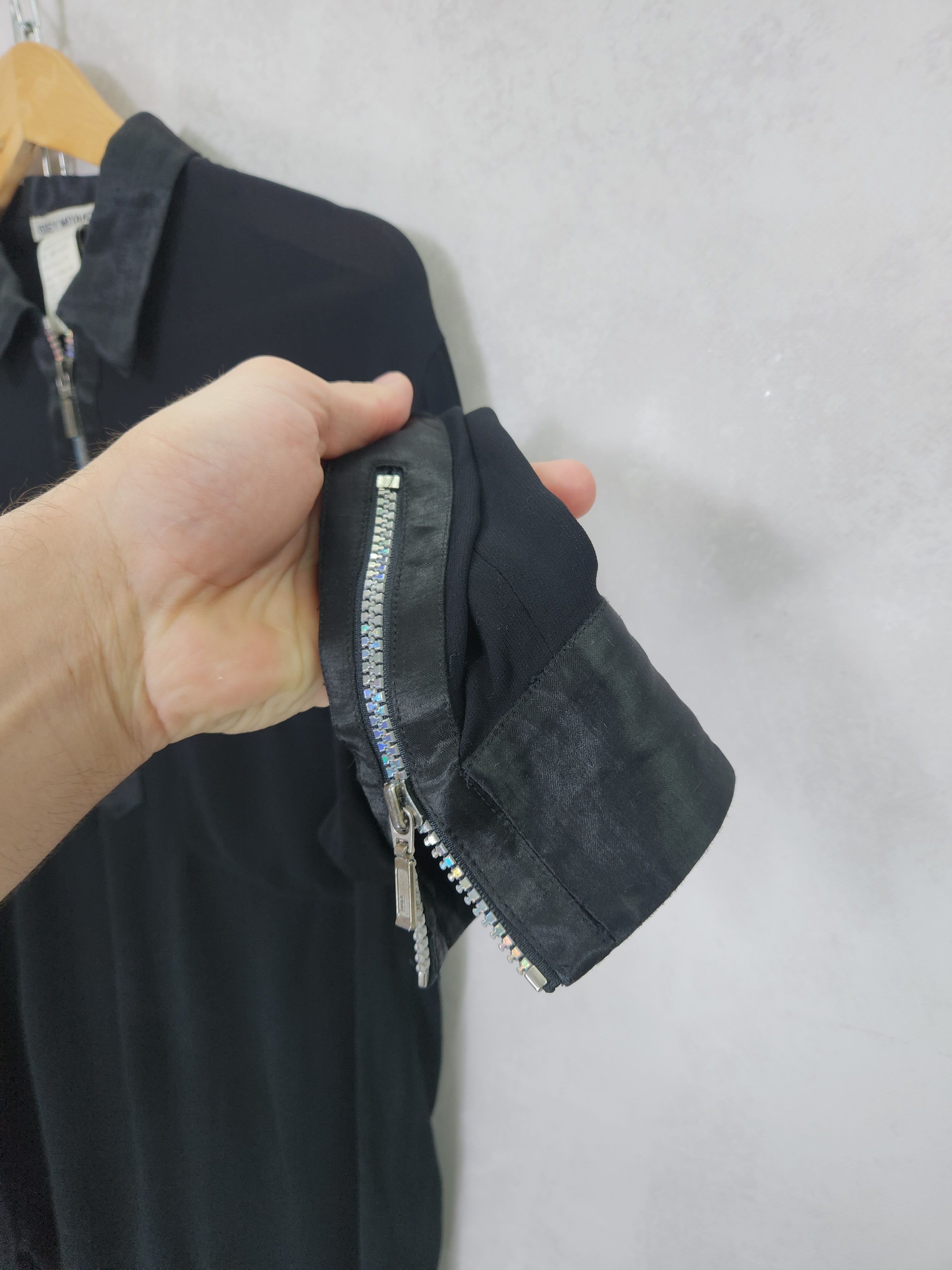 Issey Miyake Issey miyake black cupro 1/3 zip blouse shirt size M Size M / US 6-8 / IT 42-44 - 2 Thumbnail