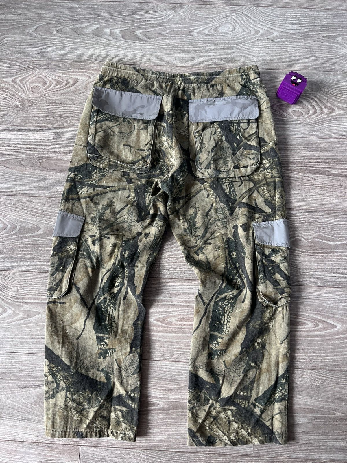 Jaded London Jaded London Reflective Patch Pocket Y2k Sequin Camo Pants Size US 34 / EU 50 - 15 Thumbnail