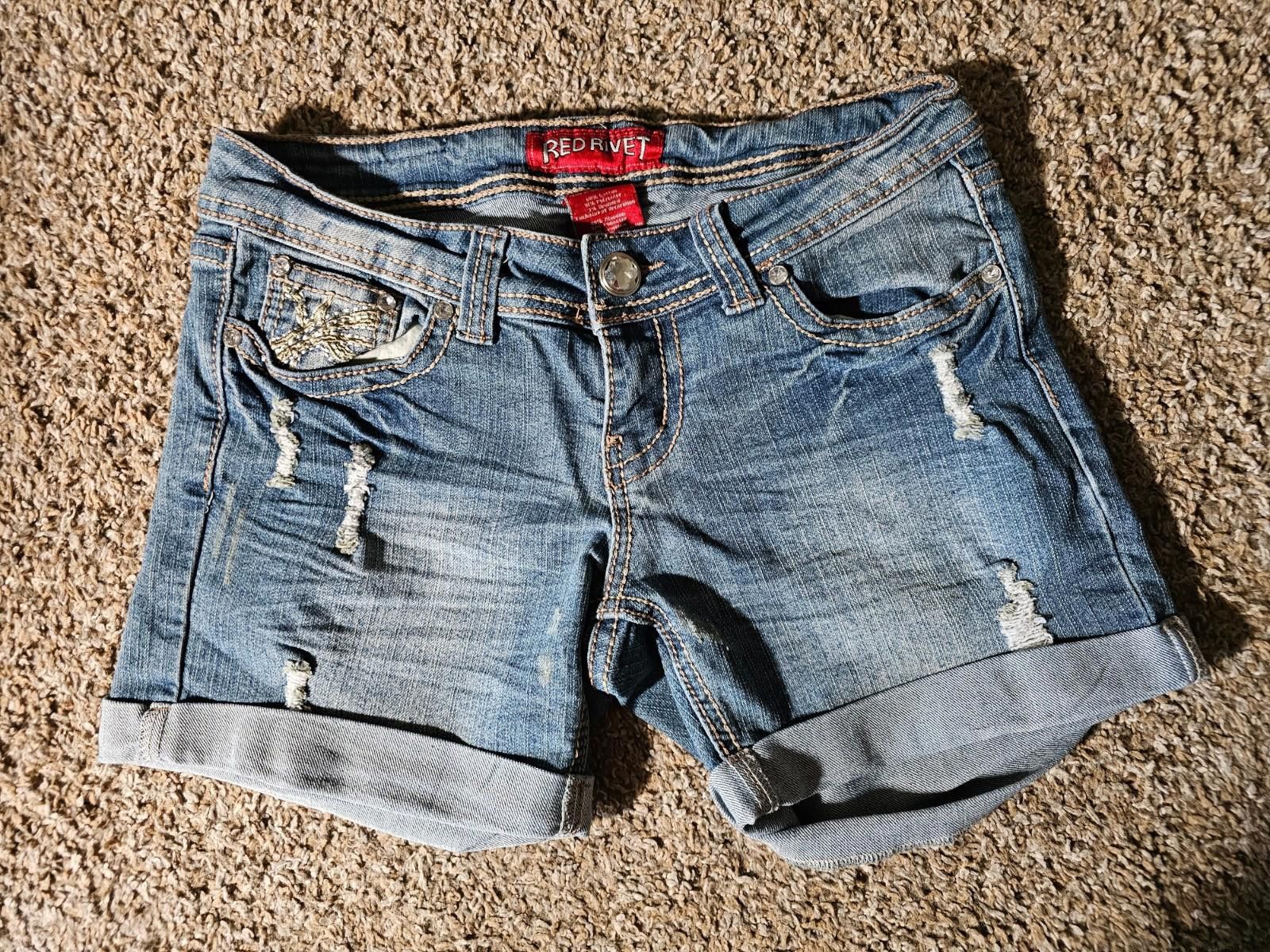 Designer Red Rivet Juniors Denim Cuffed Shorts Sz 1 Distressed Bling Size 30" / US 8 / IT 44 - 1 Thumbnail