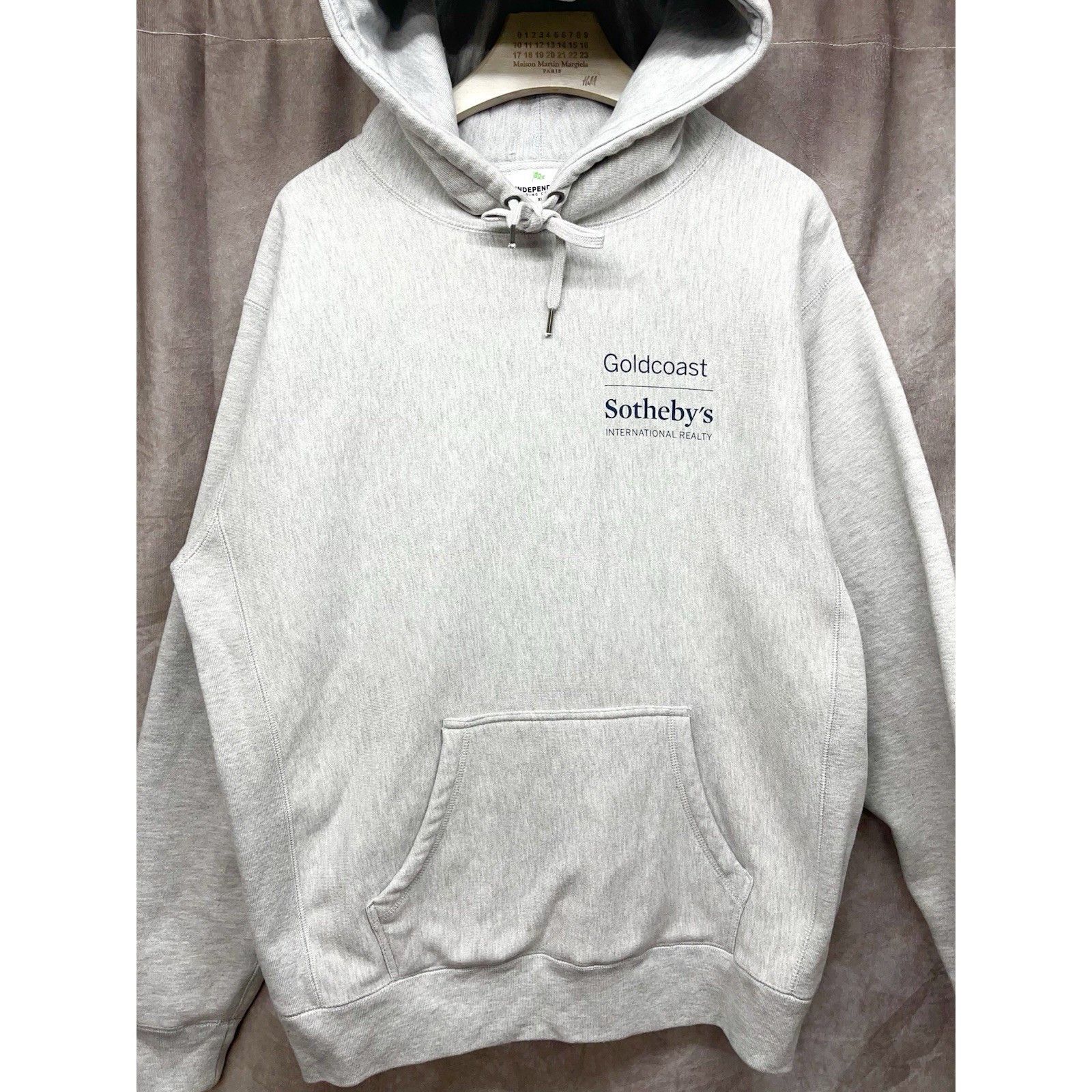 Other Authentic Goldcoast Sotheby's International Realty Friends & Size US XL / EU 56 / 4 - 3 Thumbnail