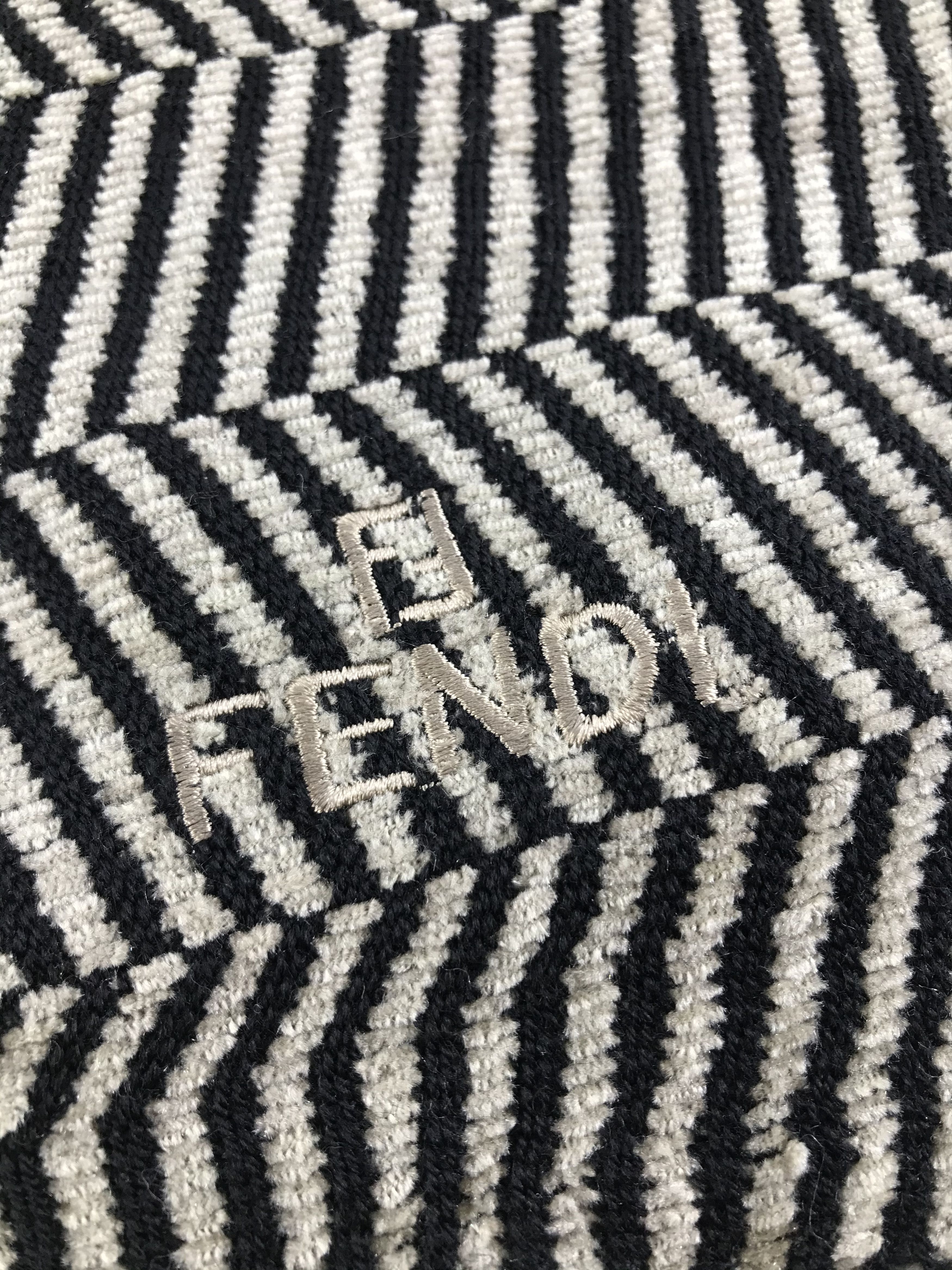 Fendi Vintage Fendi Scarf/Muffler/Neckwear MF949 Size ONE SIZE - 4 Thumbnail