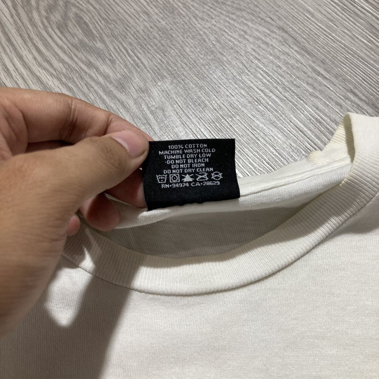 Stussy Stussy Surfman Beach Logo T-shirt White Size US S / EU 44-46 / 1 - 12 Thumbnail