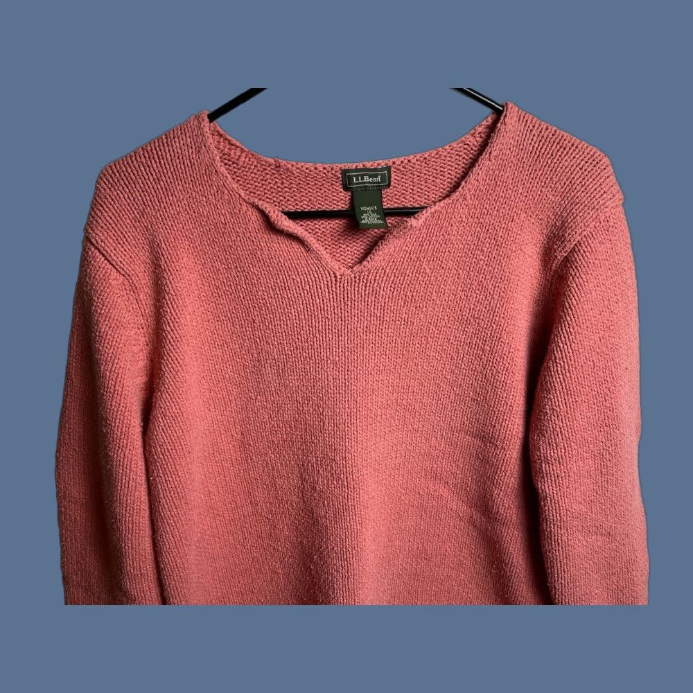 Vintage VINTAGE L.L. Bean Women’s Pink Silk Blend V Neck Chunky Knit Sweater Size Medium Size M / US 6-8 / IT 42-44 - 1 Thumbnail