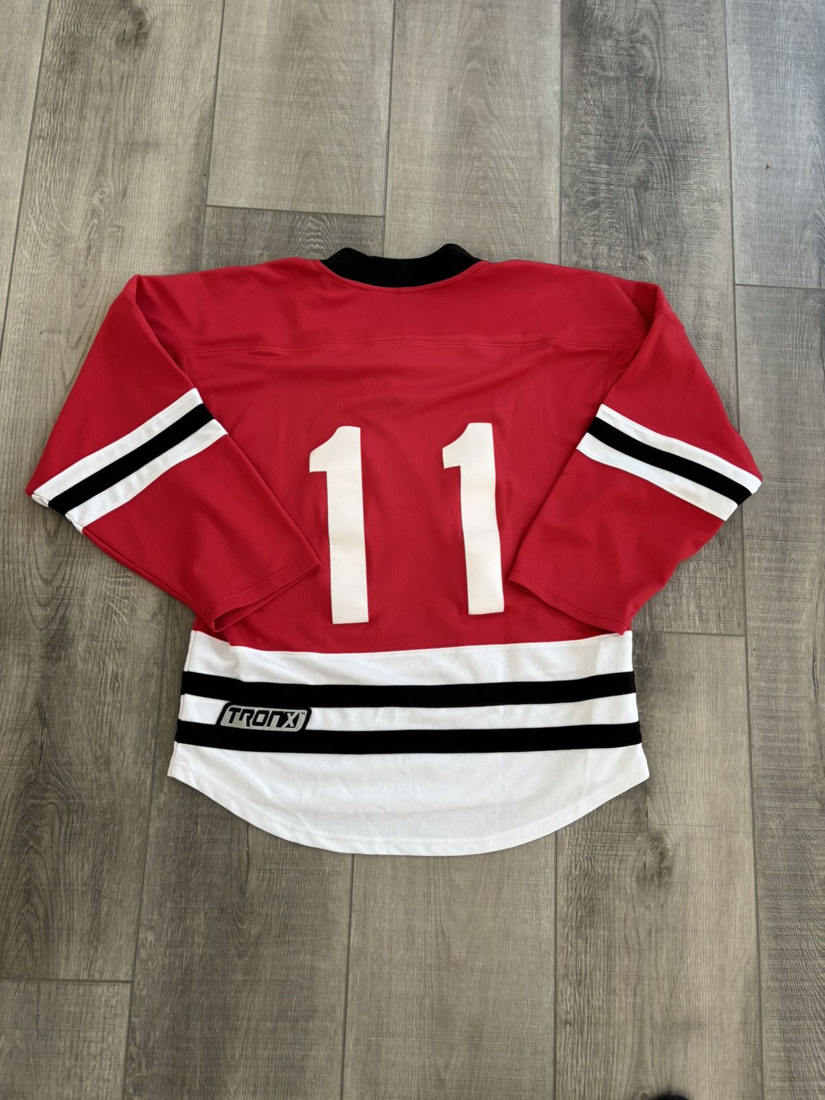 Vintage Vintage Red Salvation Army Tronx Hockey Jersey Small Size US S / EU 44-46 / 1 - 2 Thumbnail