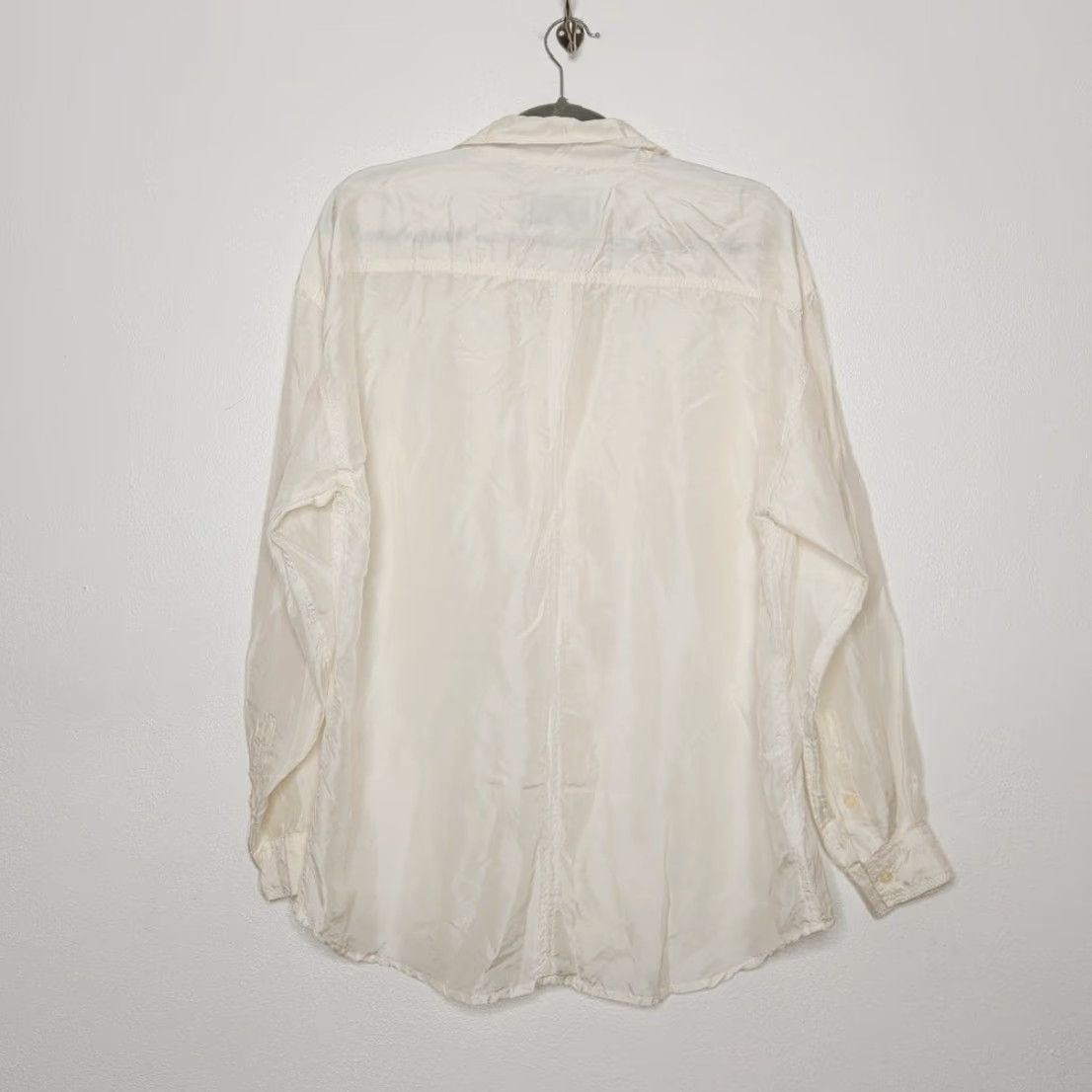 Vintage VINTAGE White Silk Button Shirt M Unisex Adults Button-Up 80s 90s Punk Fairy Coastal Beach Whimsy Top Body Exteriors Mens Womens Girls Boys Size M / US 6-8 / IT 42-44 - 7 Thumbnail