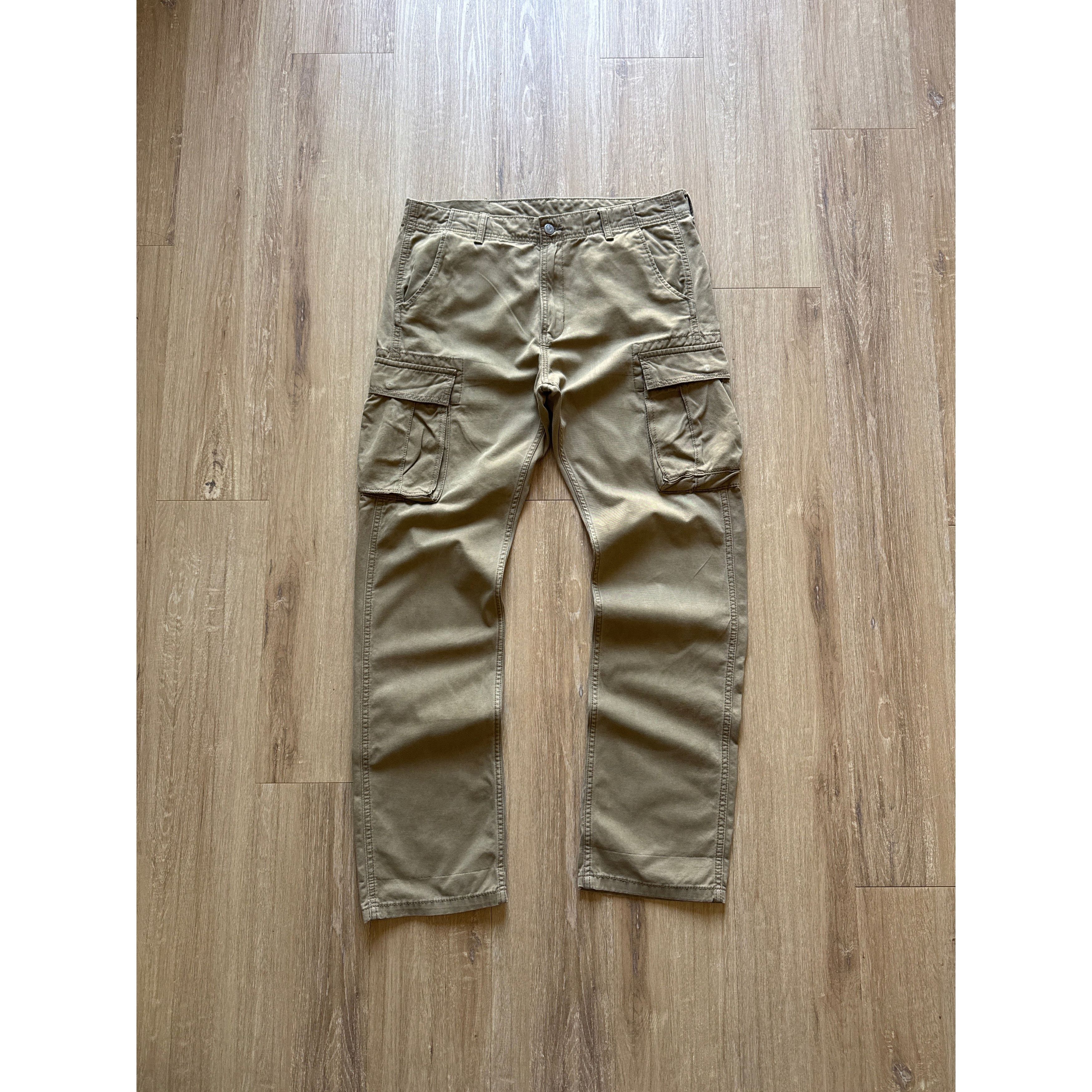 Other Levi’s Relaxed Fit Tan Cargo Pants Size US 34 / EU 50 - 1 Thumbnail
