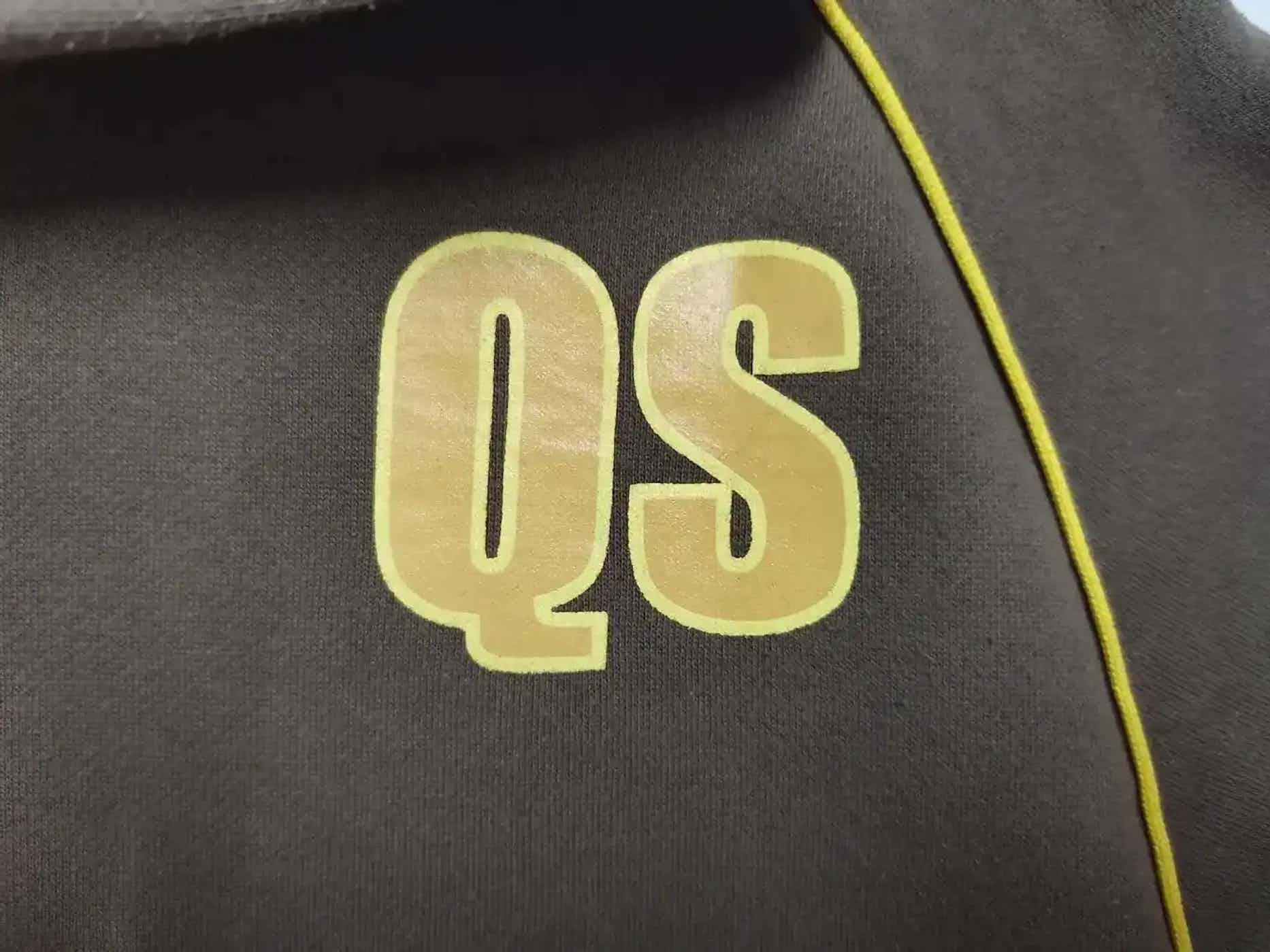 Quiksilver Vintage Quiksilver Big Logo Sweatshirt Hoodie Size US L / EU 52-54 / 3 - 2 Thumbnail