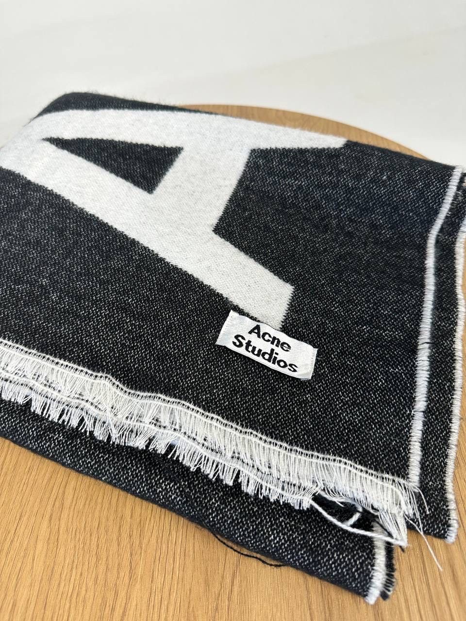 Acne Studios ACNE STUDIOS TORONTY SCARF BLACK/WHITE Size ONE SIZE - 10 Thumbnail