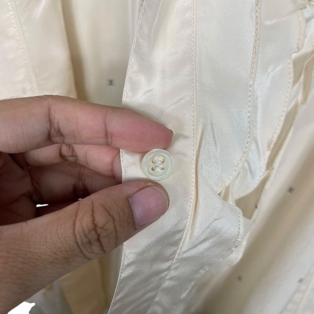 Chanel Vintage 80s Chanel Ruffle Silk Blouse Size XS / US 0-2 / IT 36-38 - 15 Thumbnail