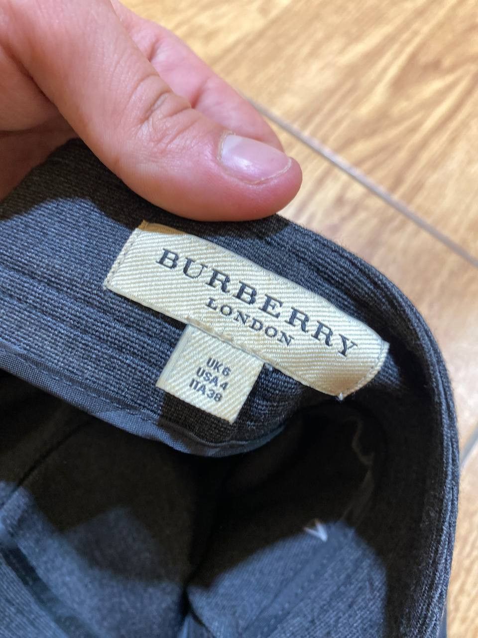 Burberry Vintage Burberry London Sweatpants Size 27" / US 4 / IT 40 - 2 Thumbnail