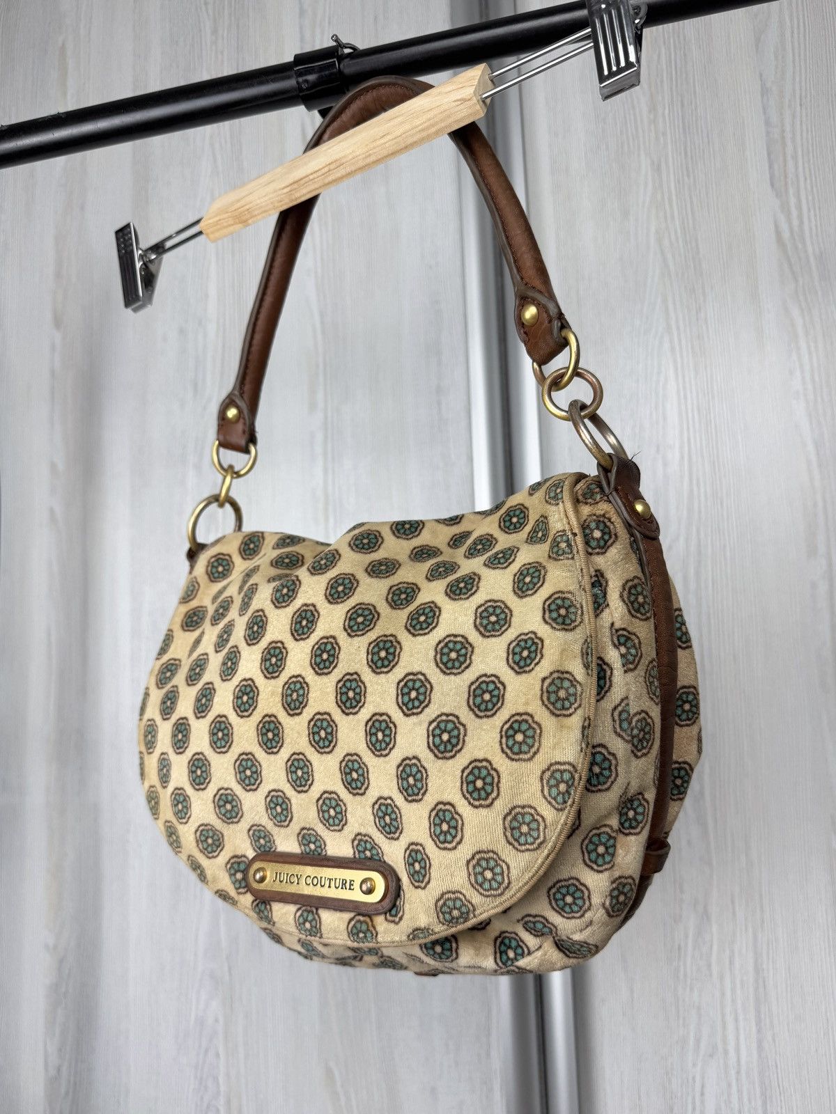 Juicy Couture Y2K JUICY COUTURE VELOUR LEATHER FLORAL RARE Shoulder bag Size ONE SIZE - 5 Thumbnail