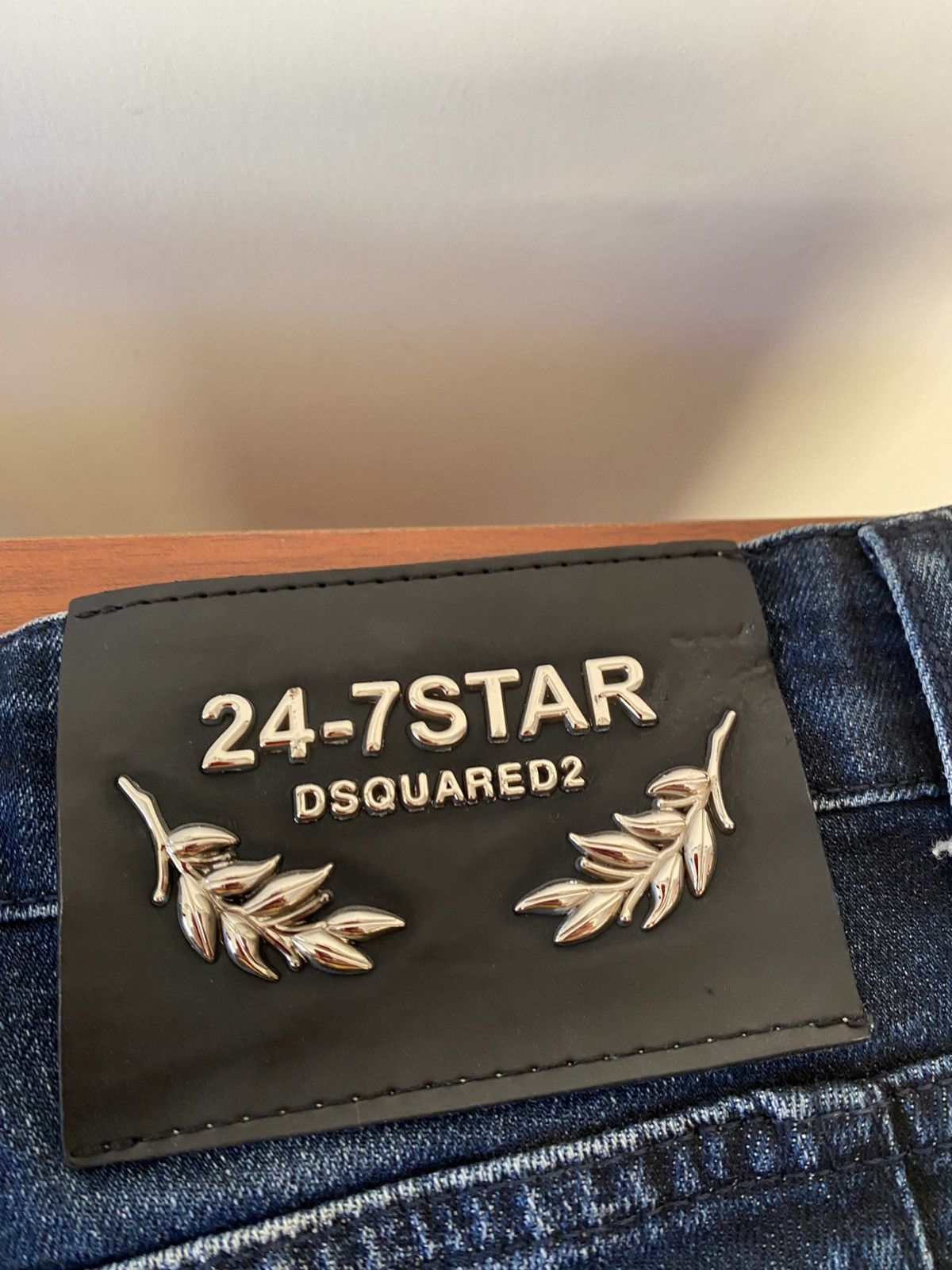 Dsquared2 Spray Paint DS2 Dark Blue Jeans Size US 29 - 11 Thumbnail