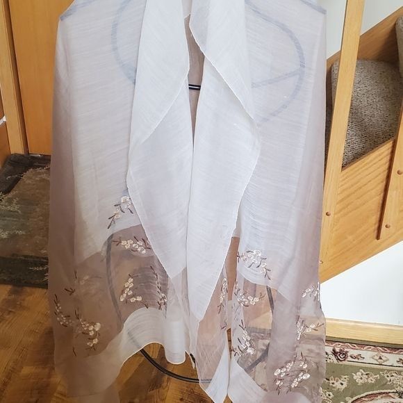 Designer 50% Silk 50% Wool Ivory Embroidered Long Scarve Wrap Size ONE SIZE - 4 Thumbnail