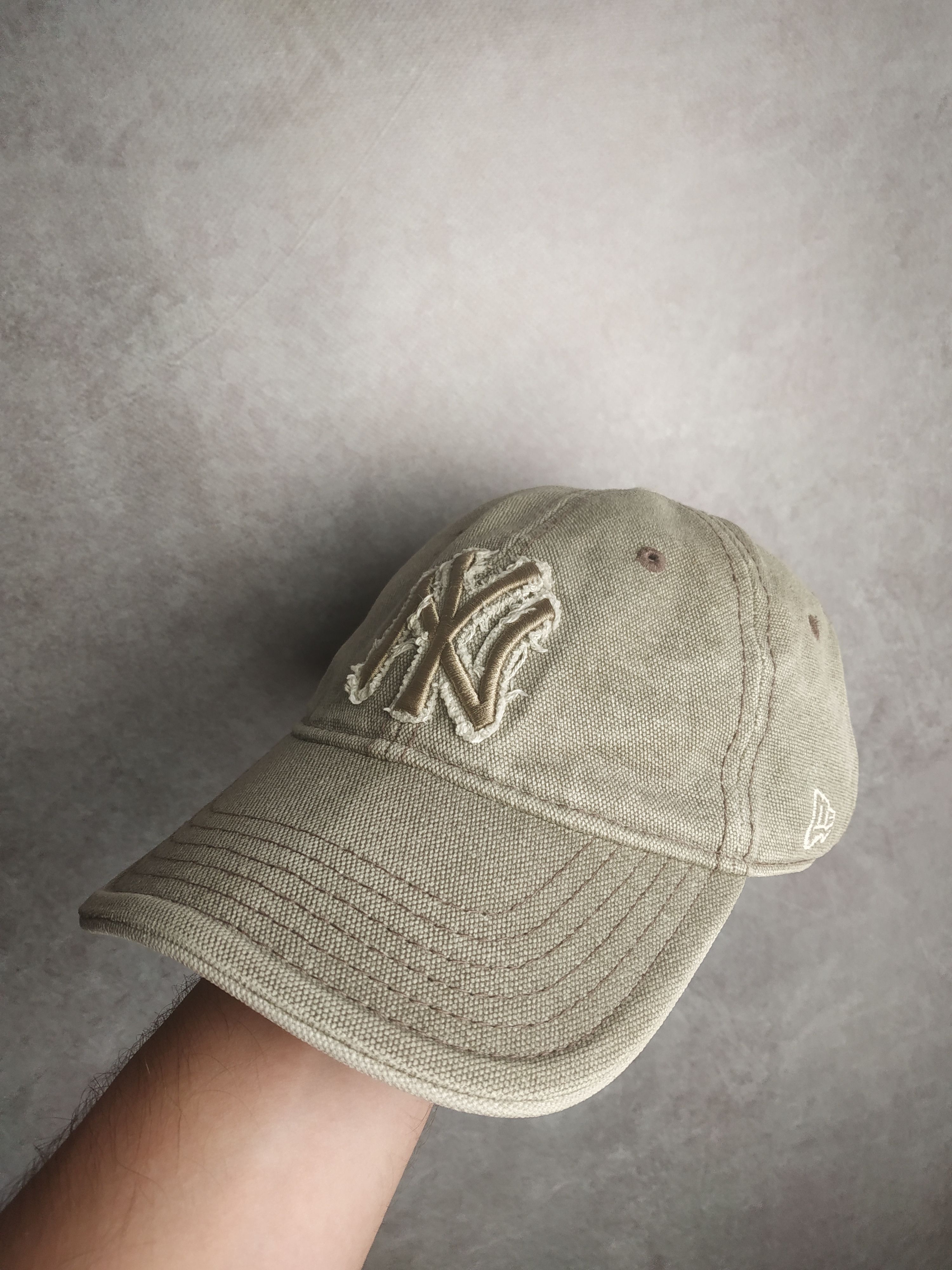 New York Yankees Vintage Y2k New Era Yankees distressed style cap Size ONE SIZE - 1 Thumbnail