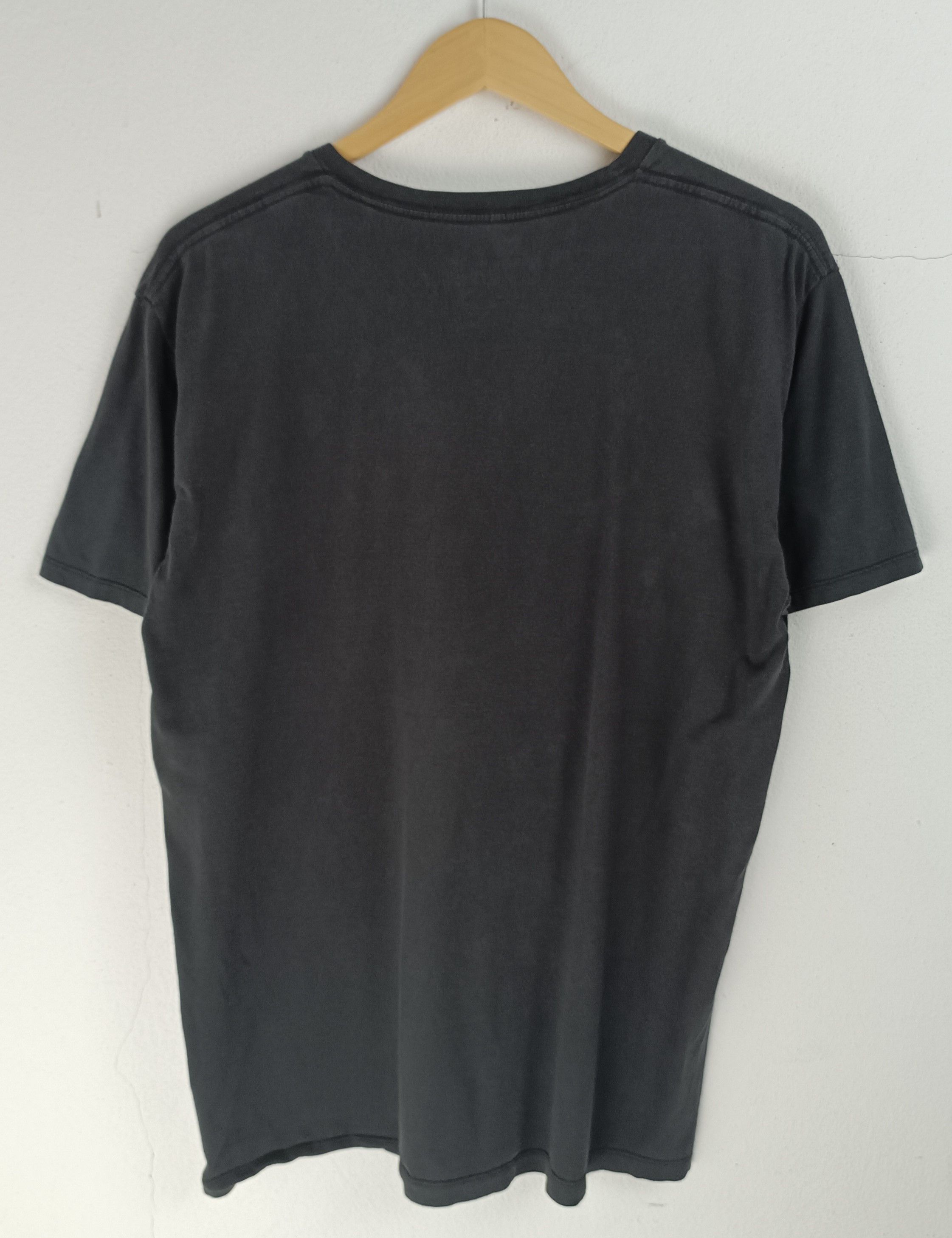 Vintage VINTAGE FADED CHIHIRO ONITSUKA HOTEL MURDERESS VERY RARE TEE Size US L / EU 52-54 / 3 - 4 Thumbnail