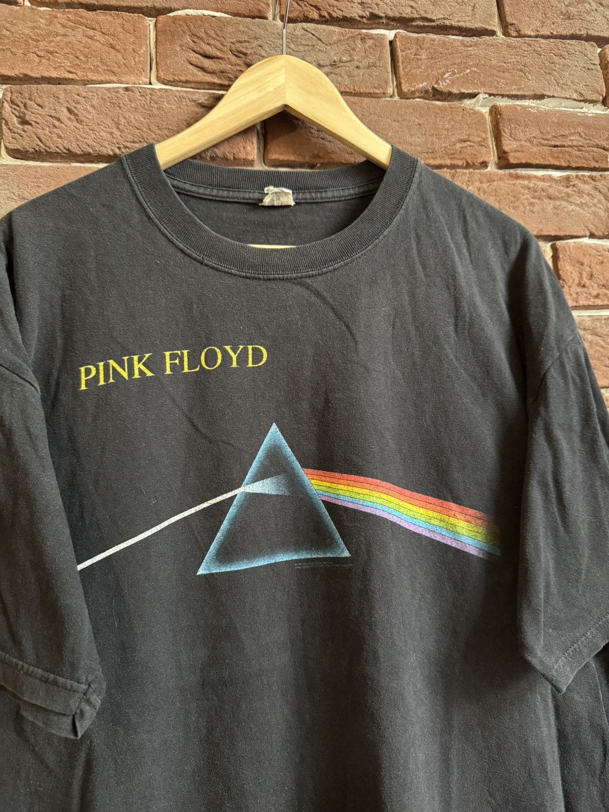 Band Tees 00s Pink Floyd Dark side moon Rock Band Tour Tshirt Hype XL Size US XL / EU 56 / 4 - 3 Thumbnail