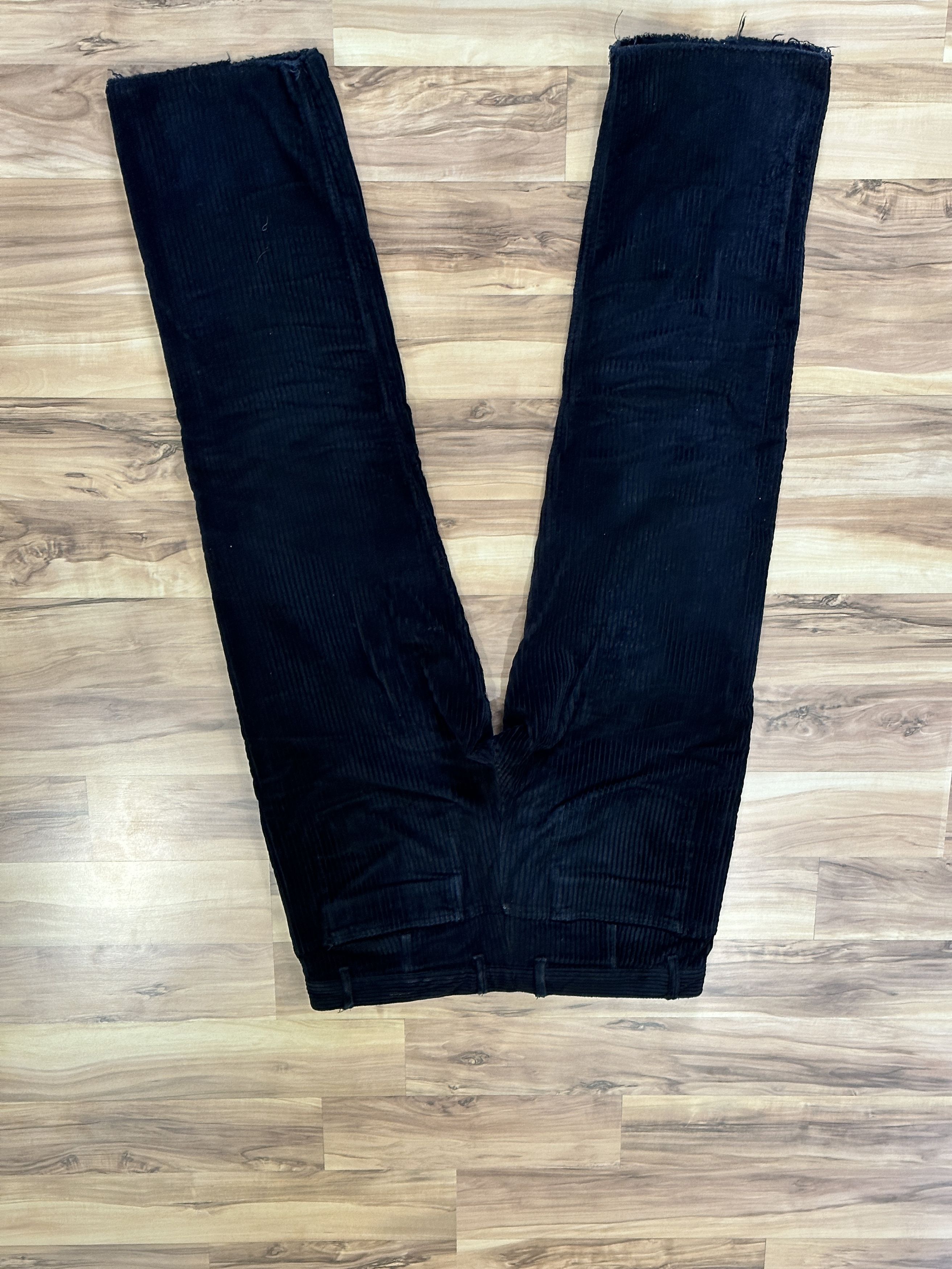 Haider Ackermann Haider Ackermann Velvet Corduroy Cropped Trousers Size US 28 / EU 44 - 2 Thumbnail