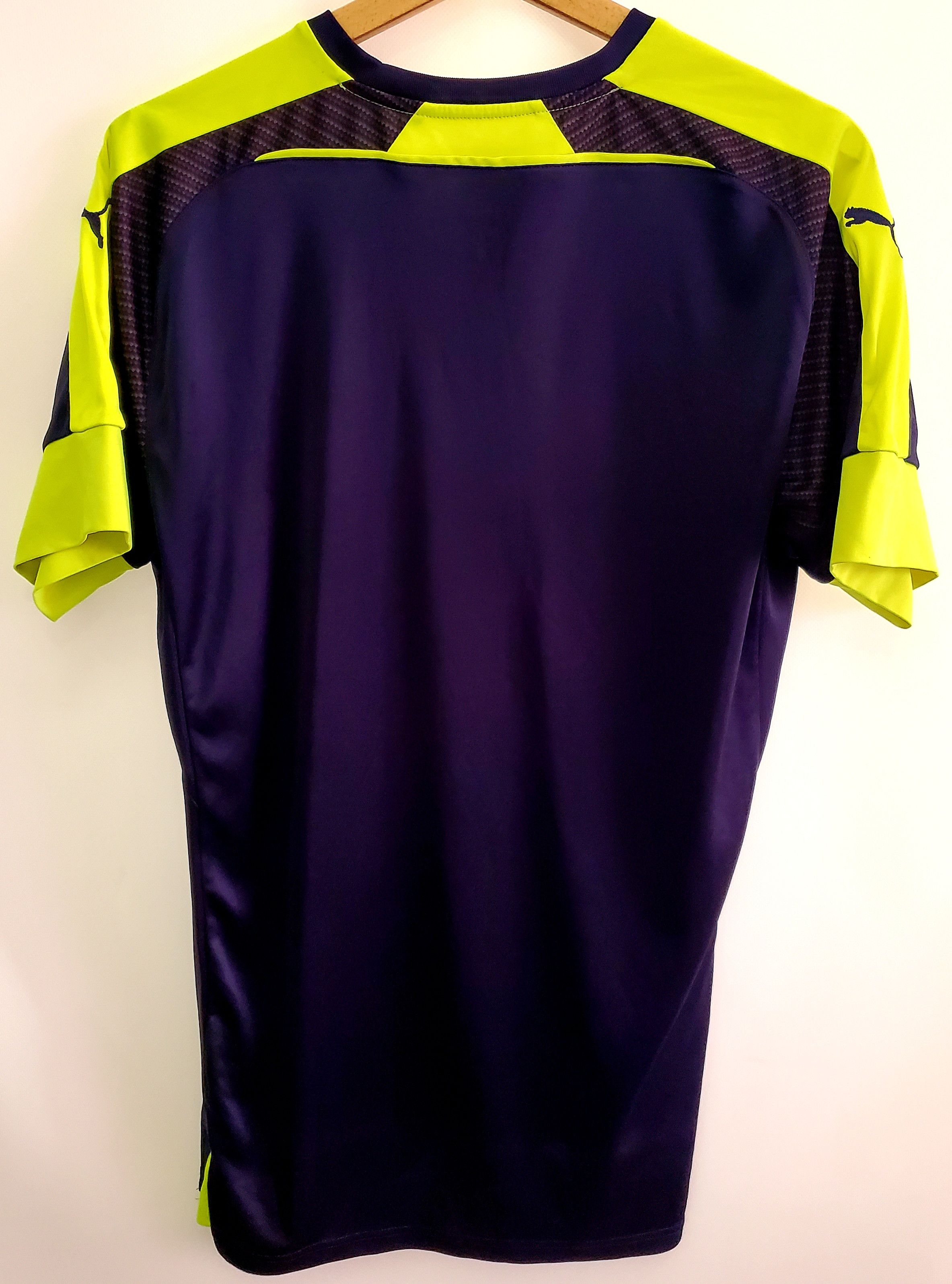 Puma ARSENAL LONDON 2016 -2017 puma soccer jersey size M Size US M / EU 48-50 / 2 - 4 Thumbnail