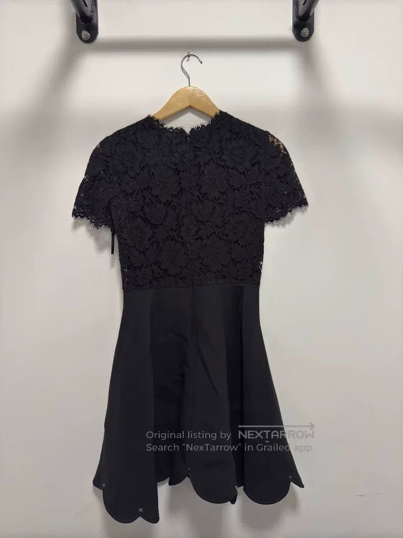 Valentino Valentino Lace embroidered dress Size M / US 6-8 / IT 42-44 - 2 Thumbnail