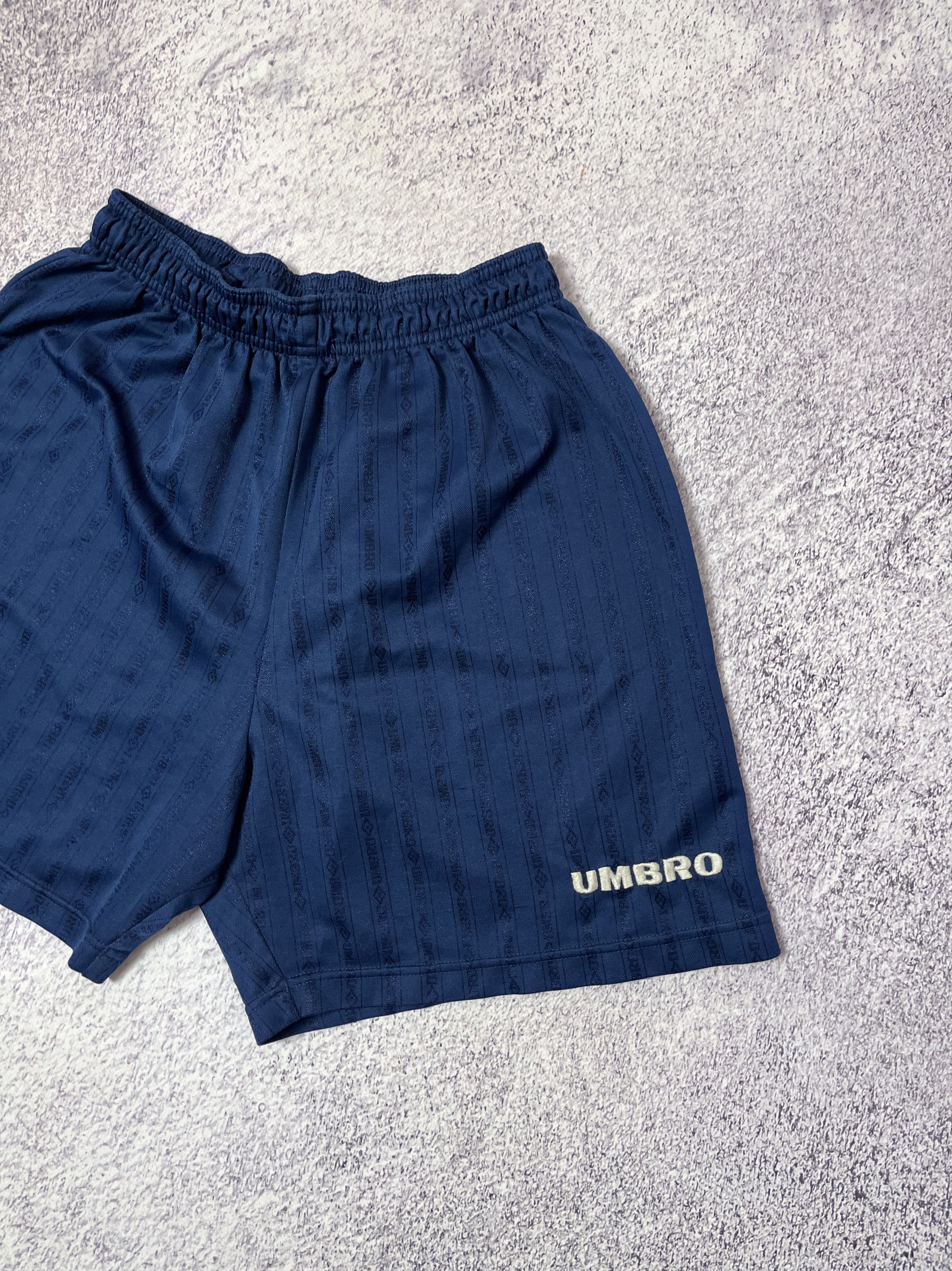 Umbro × Vintage Vintage mens short Umbro size M Size US 32 / EU 48 - 2 Thumbnail