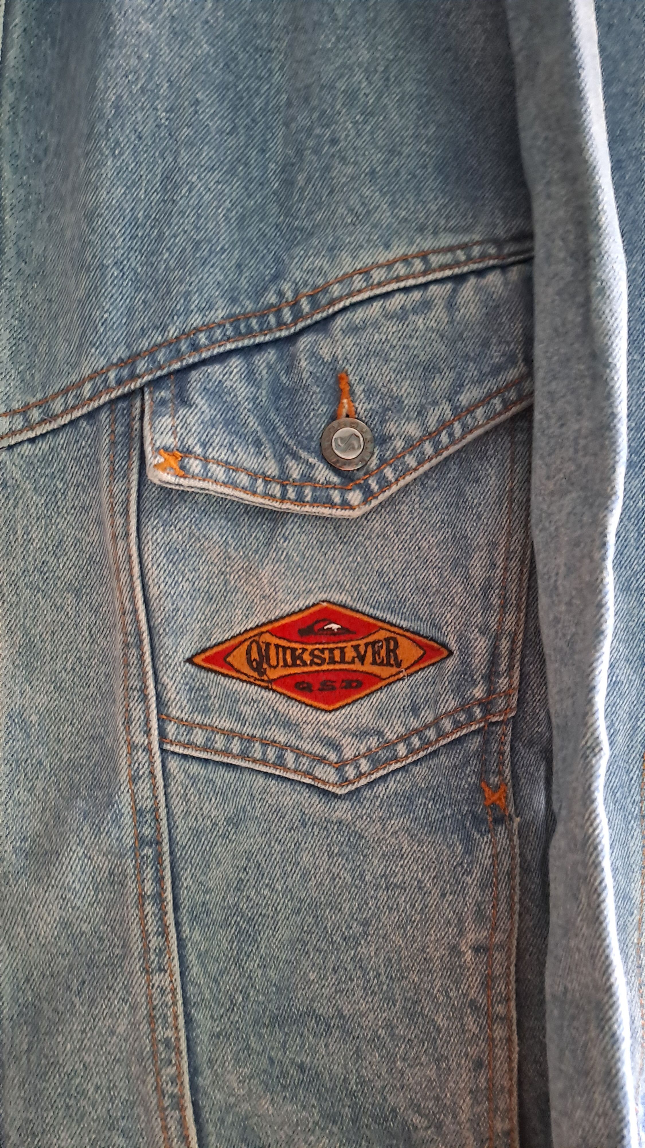 Quiksilver Beautiful Ripped Vintage Quiksilver Salt Water Denim Trucker Size US L / EU 52-54 / 3 - 10 Thumbnail