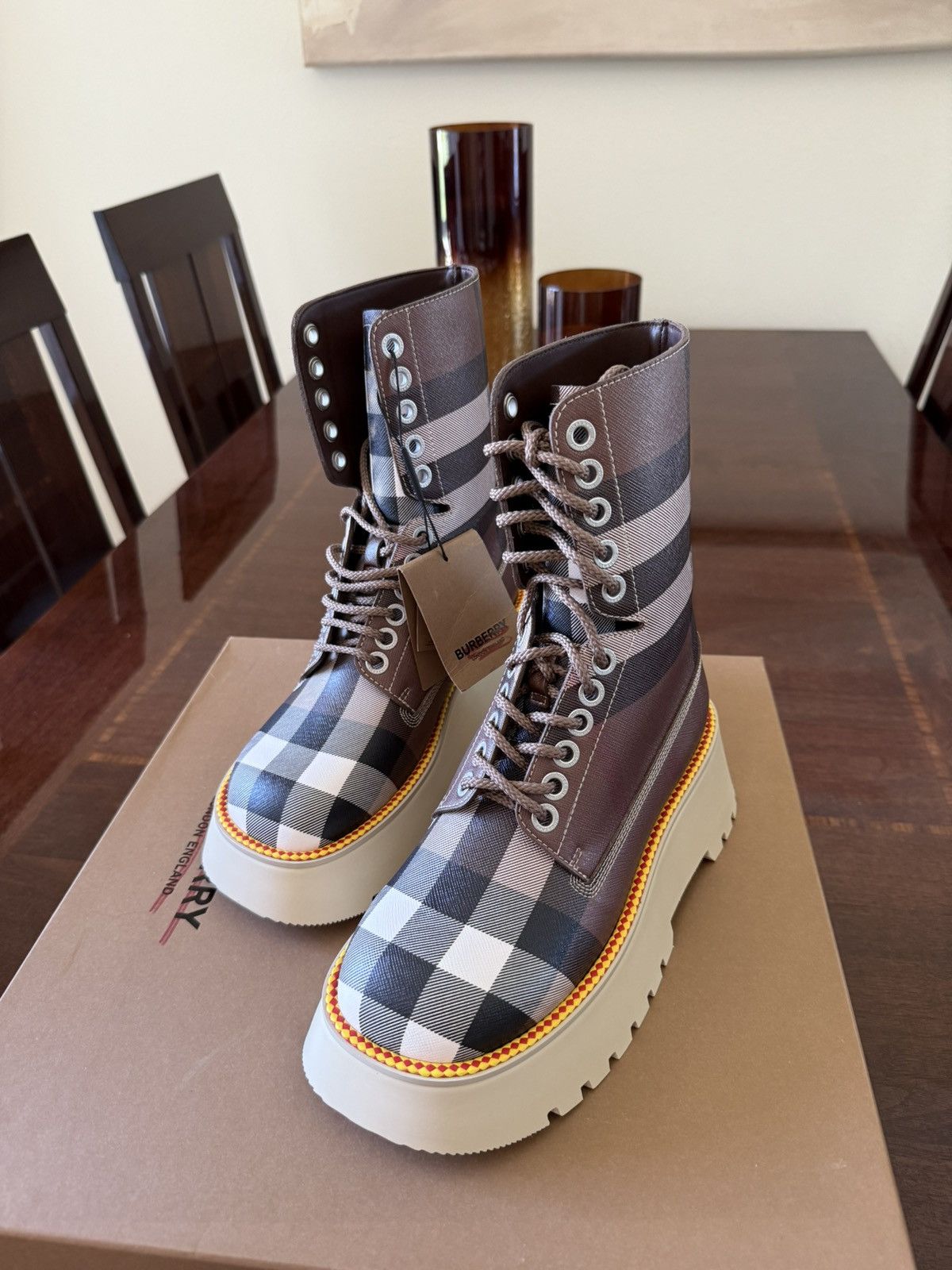 Burberry Burberry Boot Size US 7 / IT 37 - 1 Thumbnail
