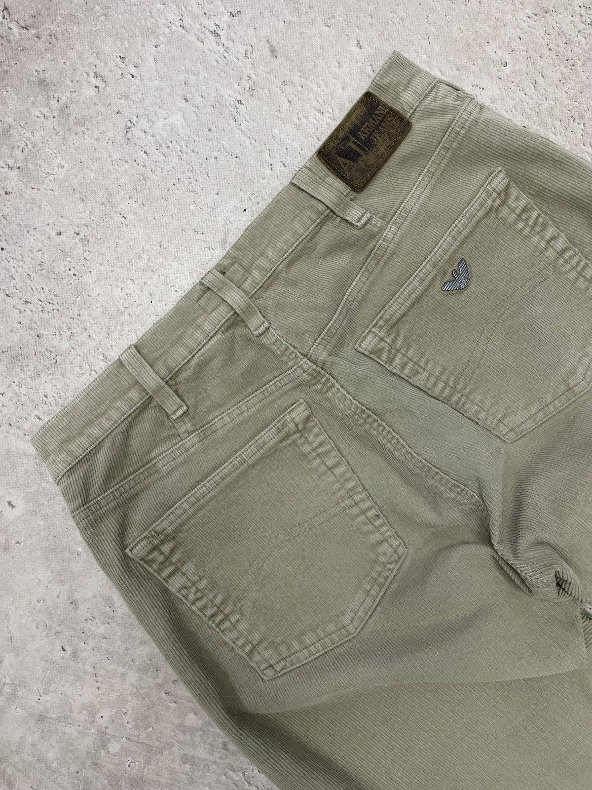 Armani Armani Jeans beige retro velvet classic comfort fit pants Size US 33 - 13 Thumbnail