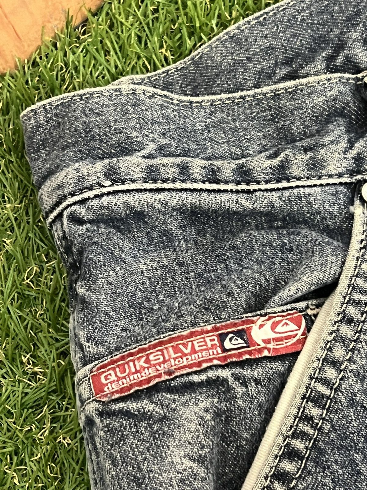Quiksilver Vintage 90s Quicksilver Denim Jeans S Size Light Wash Mens Size US 28 / EU 44 - 7 Thumbnail