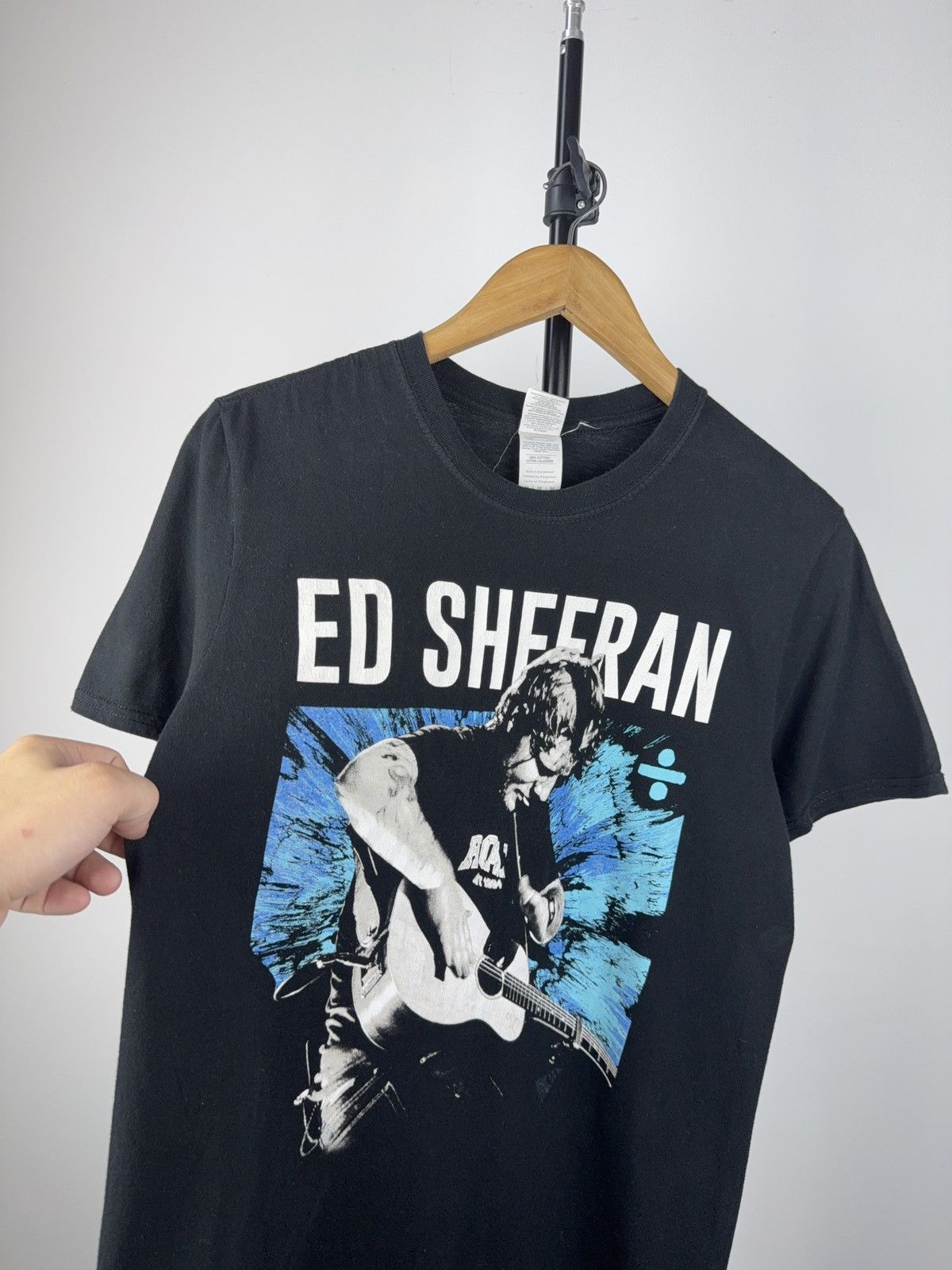 Band Tees × Vintage Ed Sheeran Divide World Tour T-Shirt Black Gildan M Size US M / EU 48-50 / 2 - 3 Thumbnail