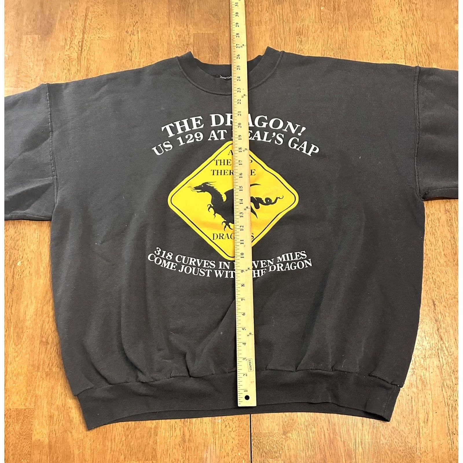 Vintage VINTAGE Dragon At Deal’s Gap Sweatshirt XL Motorcycle Crewneck Black Adult USA american Mens Size US XL / EU 56 / 4 - 7 Thumbnail