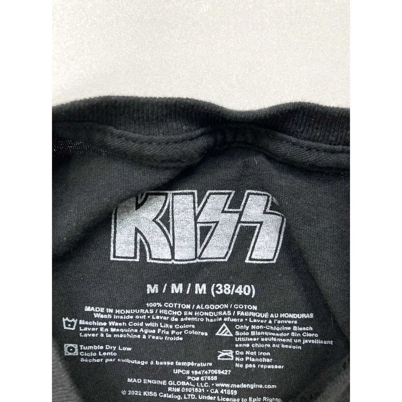 Vintage Kiss World Tour 77 Graphic T-shirt Women Medium Black Short Sleeve Merch Music Shirt Size M / US 6-8 / IT 42-44 - 4 Thumbnail