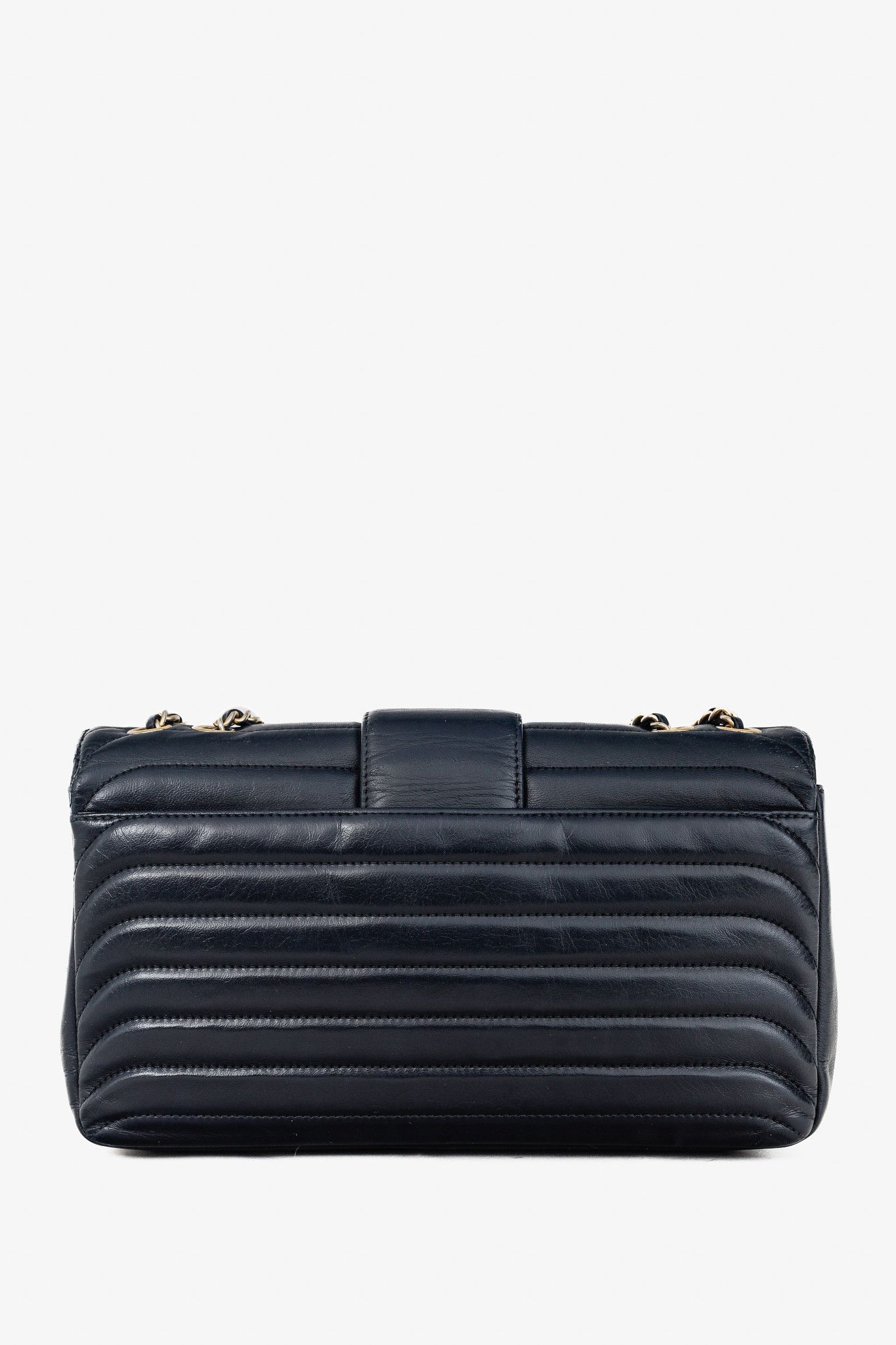 Chanel Chanel Vintage Mademoiselle Horizontal-Quilt Flap Bag Size ONE SIZE - 4 Thumbnail